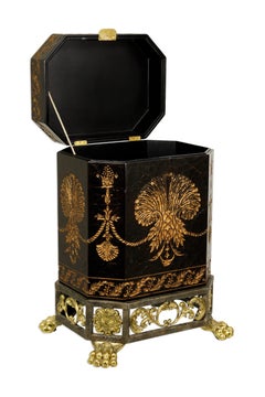 Cassapanca ottagonale neoclassica d’epoca di Maitland Smith con coperchio, su base in metallo dorato