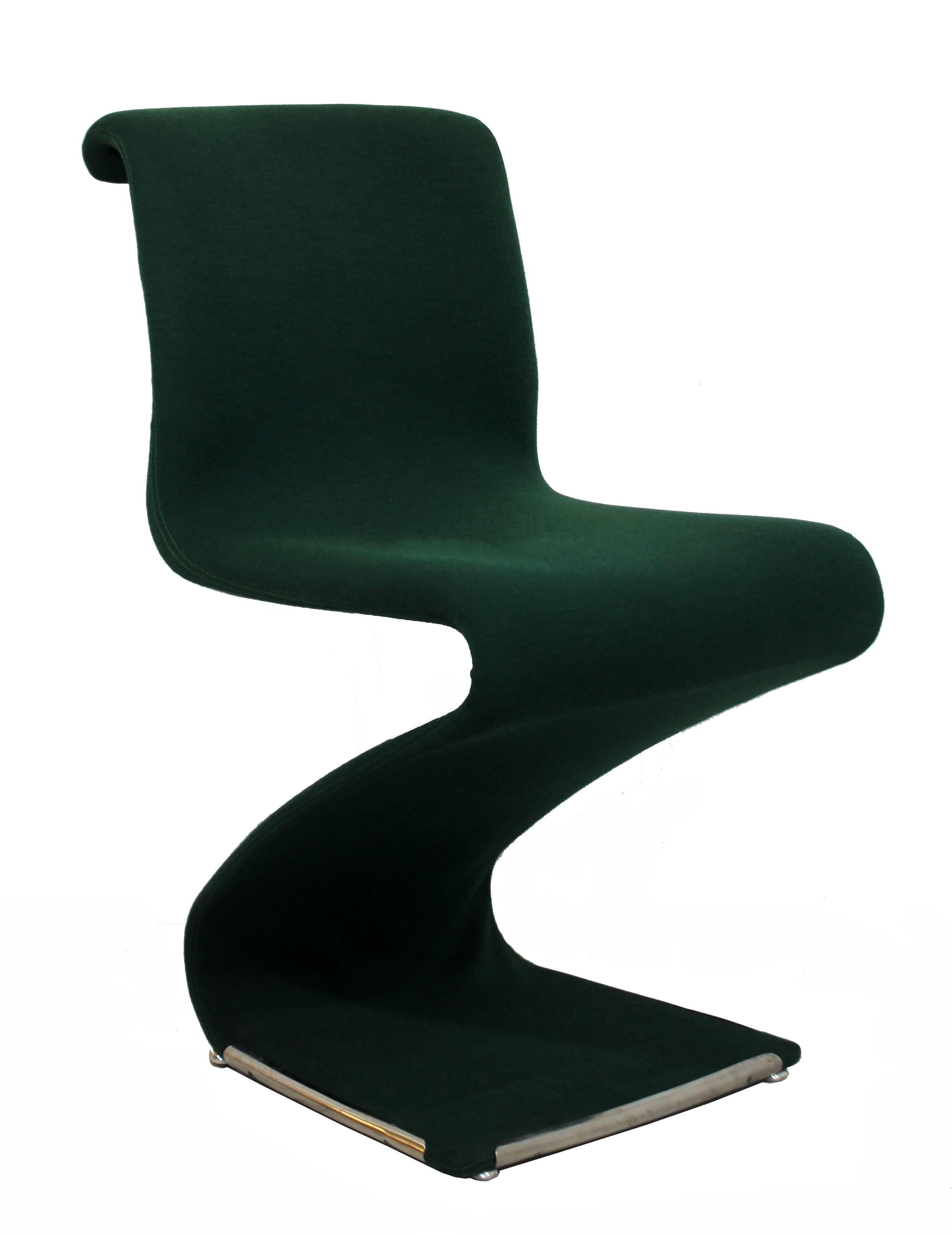 For your consideration is a magnificent set of eight, cantilever, side dining chairs, covered in forest green fabric by RIMA Linea for Italian company Disegno, circa the 1960s. In excellent condition. The dimensions are 18" Sq x 33" B.H. x