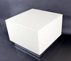 Mid-Century Modern Pair of White Lacquer Chrome Side End Tables Nightstands