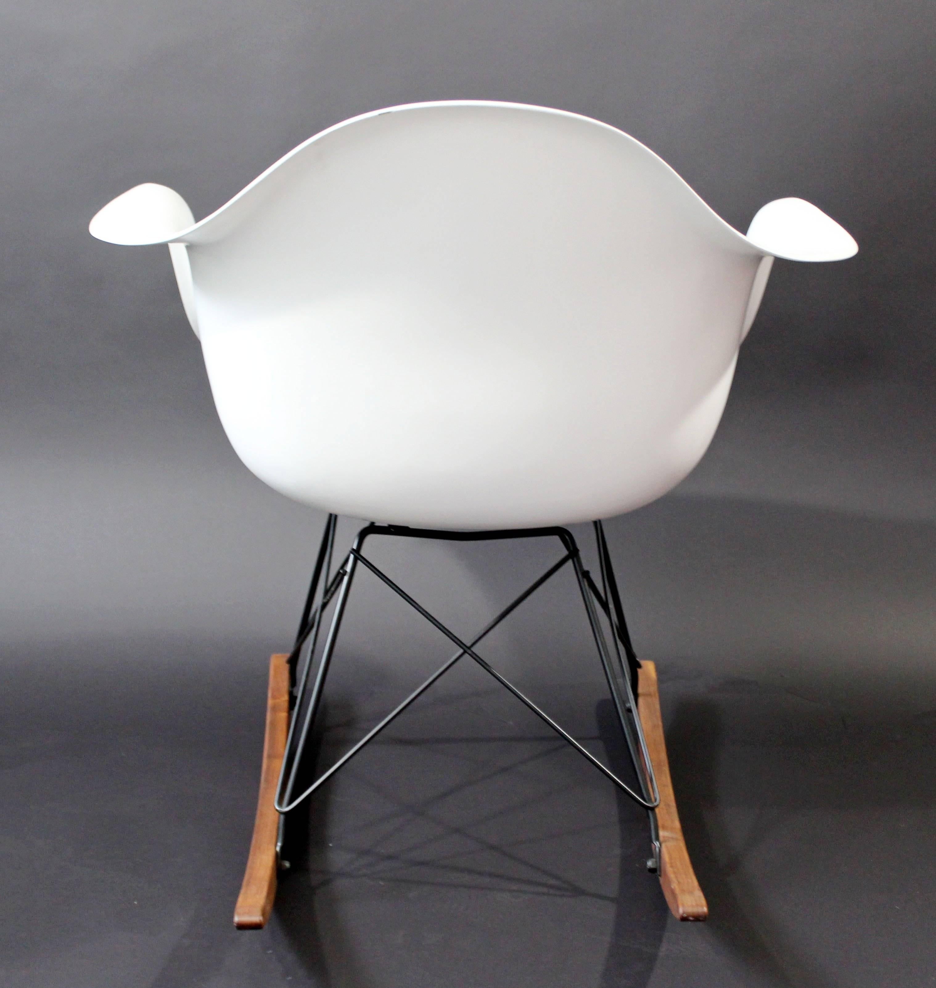 Late 20th Century Mid-Century Modern Vintage Eames Herman Miller Shell Rocker Rocking Chair, 1970s