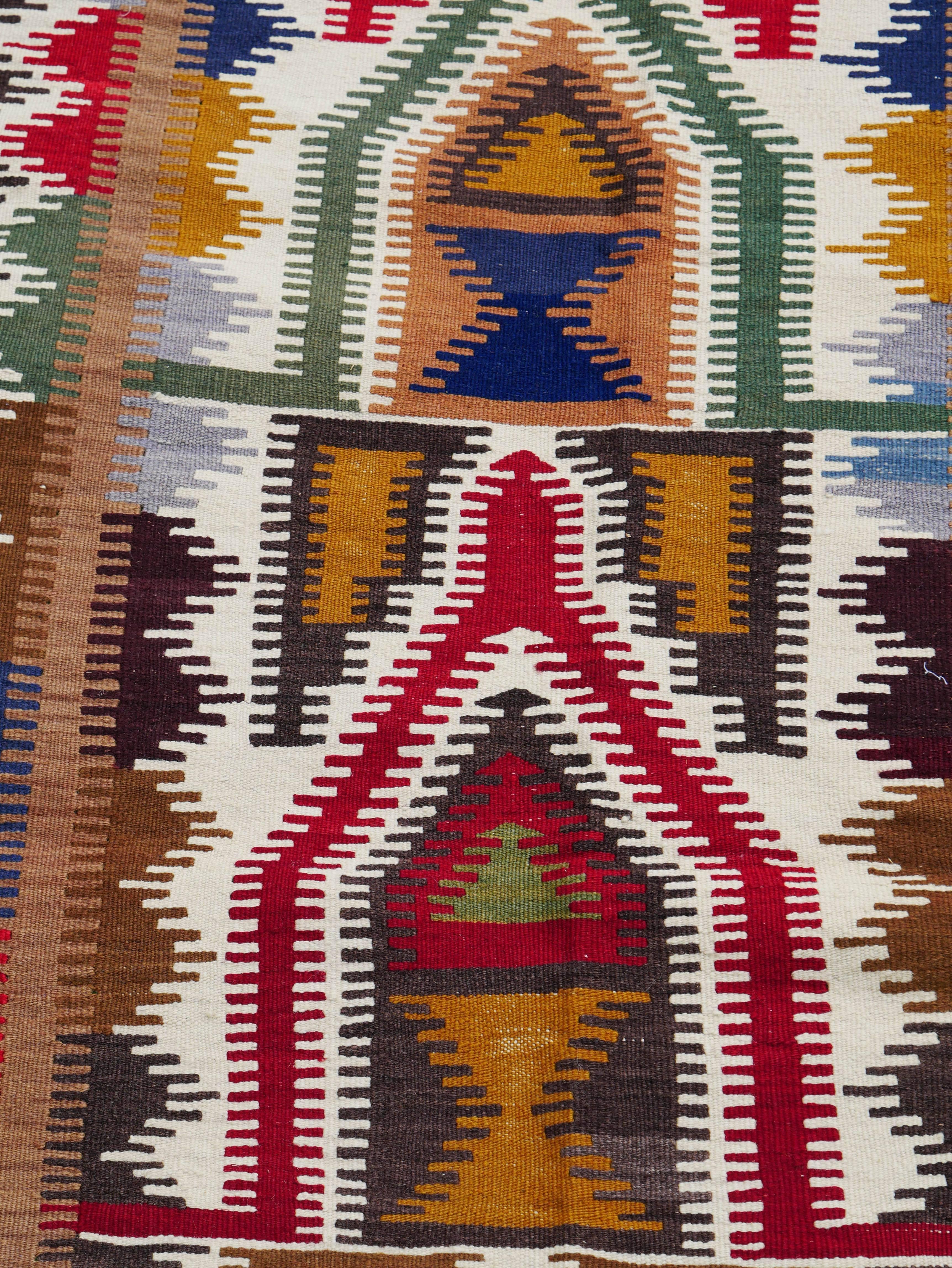 Gorgeous Anatolian (Konya-karapinar) prayer rug (Kilim), circa 1930 measure: 100 x 66cm
This is an interesting Anatolian prayer rug from the Turkish village of Karapinar near Konya – home of Sufism, a profoundly spiritual and ascetic branch of