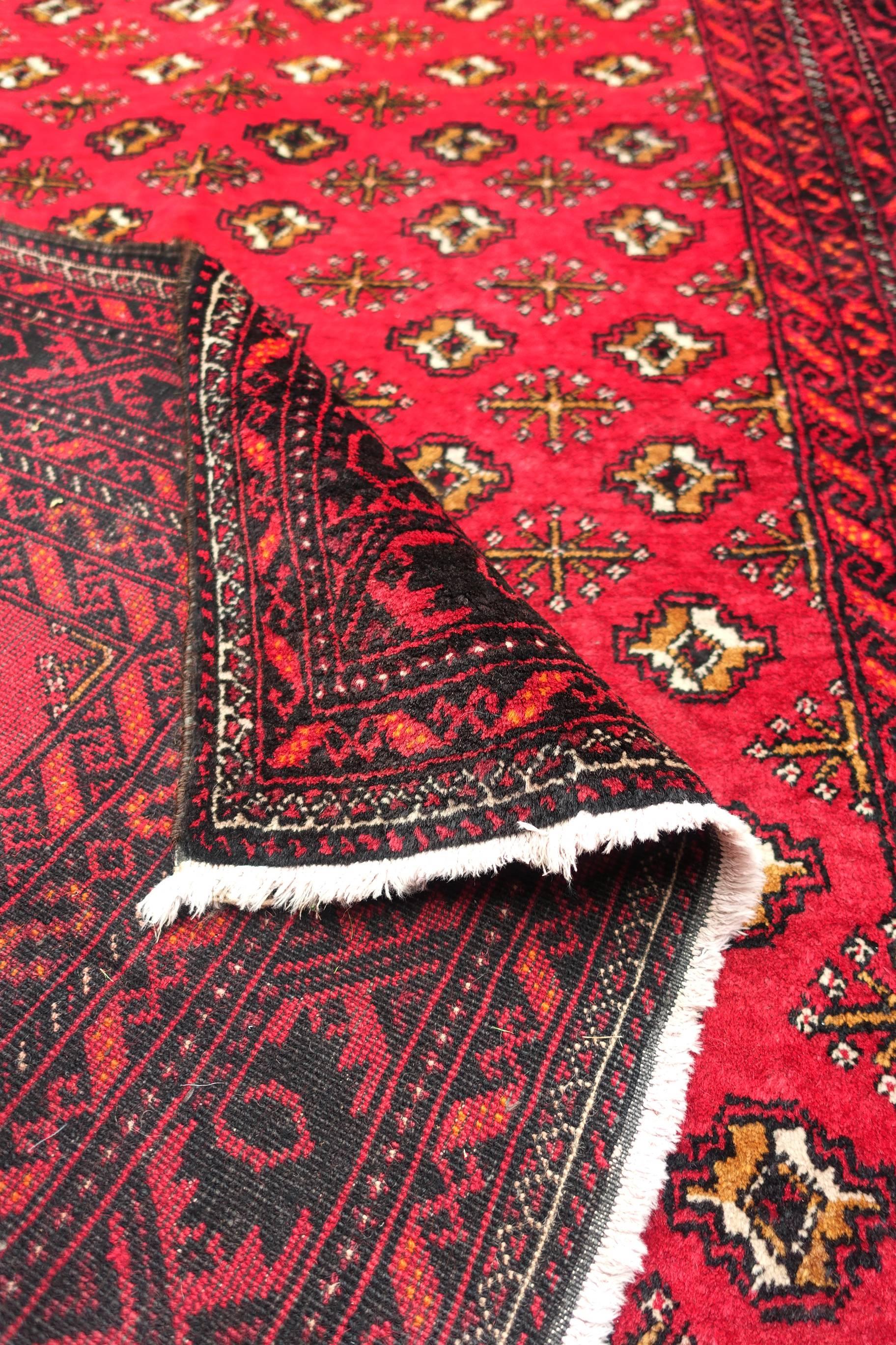 Vintage Persian Tekke Carpet in Kork Wool and Goat Hair In Excellent Condition In Edinburgh, GB