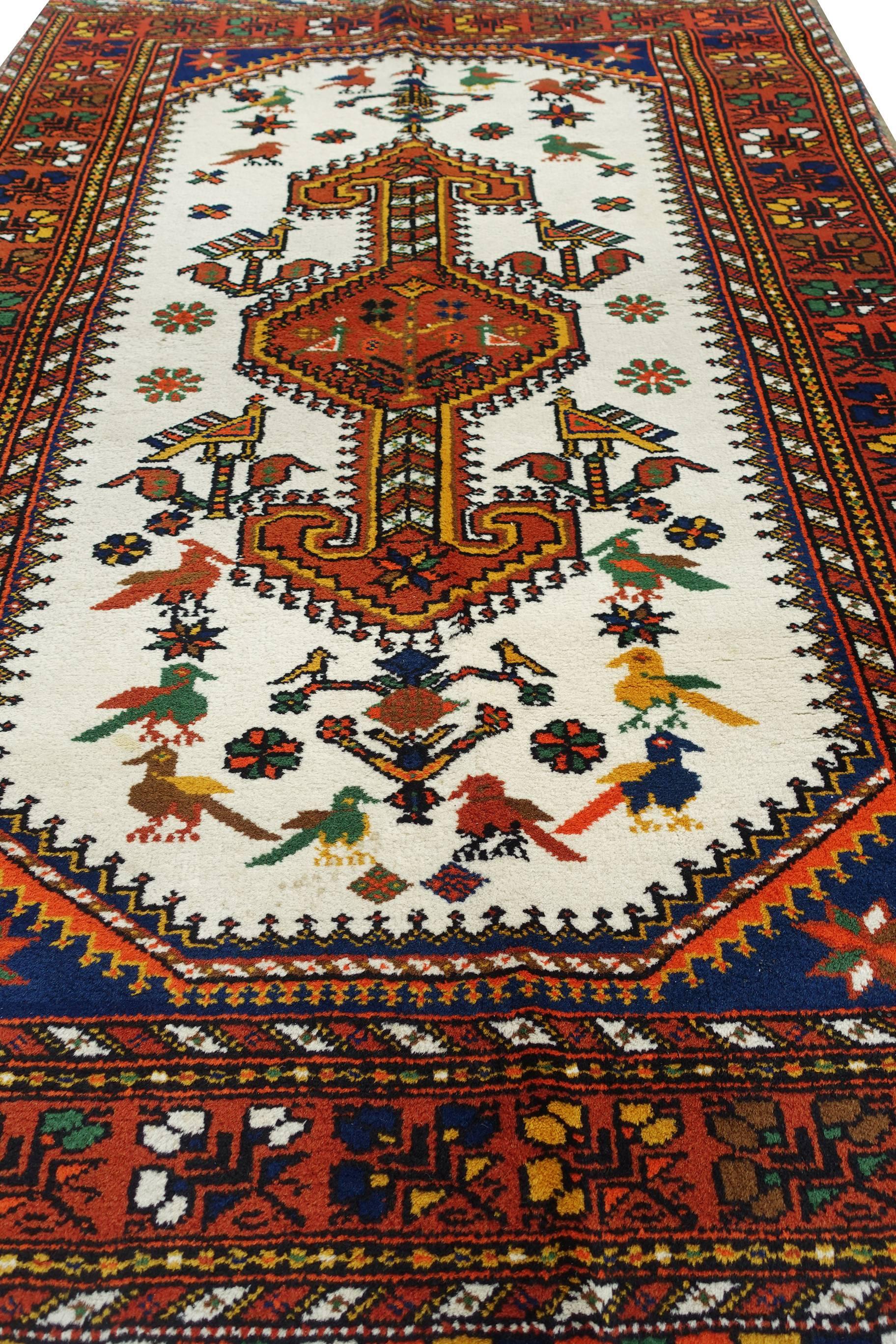 Vintage Persian Nomadic Afshar Rug, circa 1990 In Excellent Condition For Sale In Edinburgh, GB