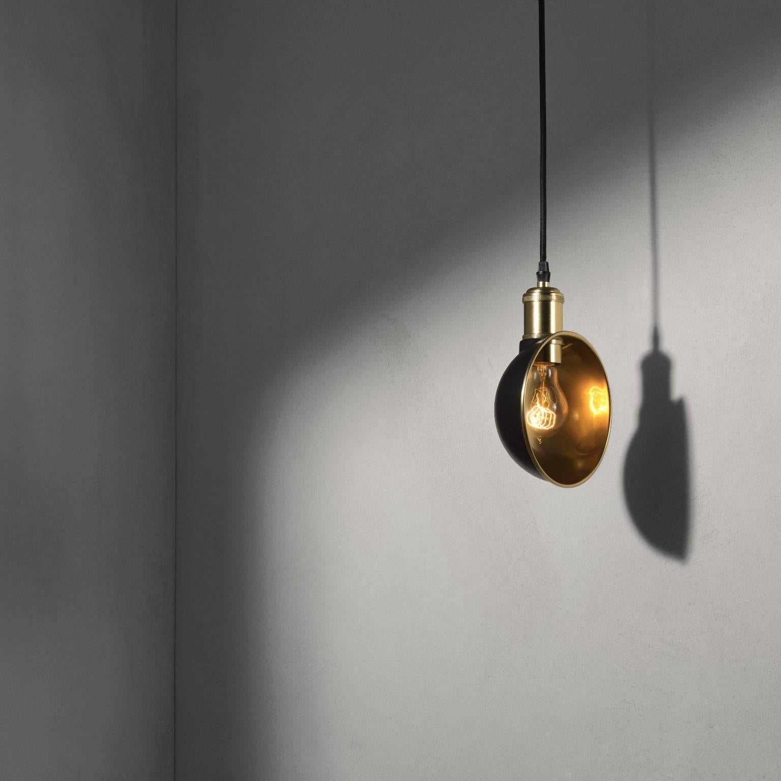 Tribeca Duane Pendant by Søren Rose, Brass and Steel Pendant Lighting (Messing)