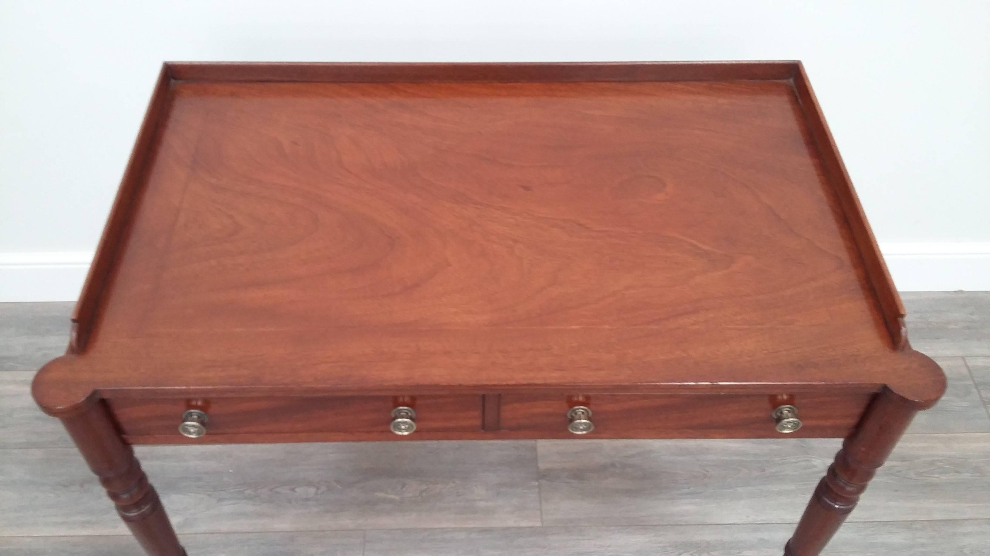 Arthur Brett Mahogany Serving Table with Two Drawers on Brass Castors In Excellent Condition For Sale In London, GB