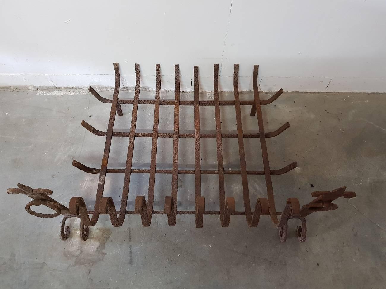 French Vintage Wrought Iron Fireplace Grate/Basket from 1960-1970 1