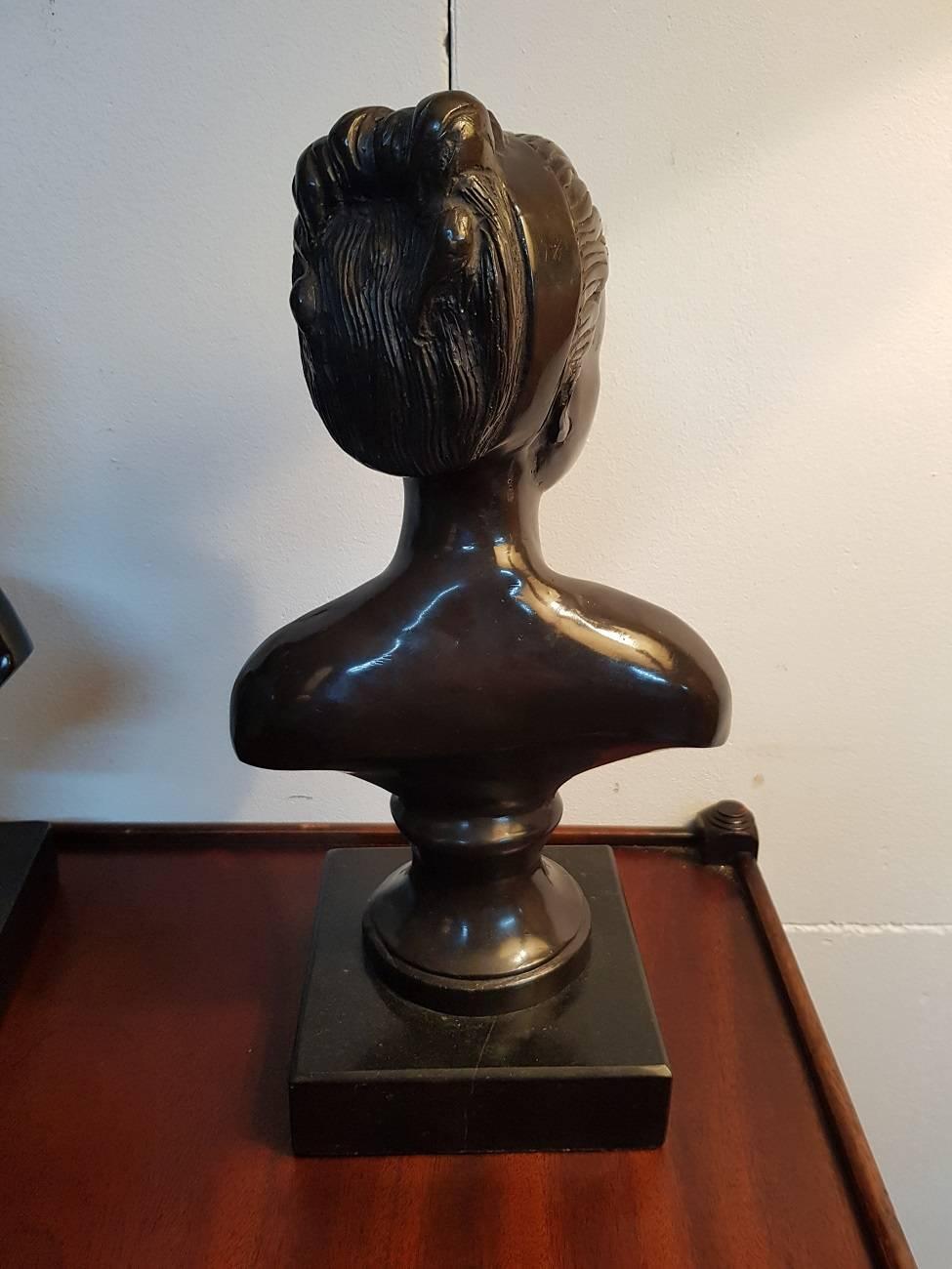 20th Century Bronze Busts of a Boy and a Girl on Black Marble Base In Excellent Condition For Sale In Raalte, NL