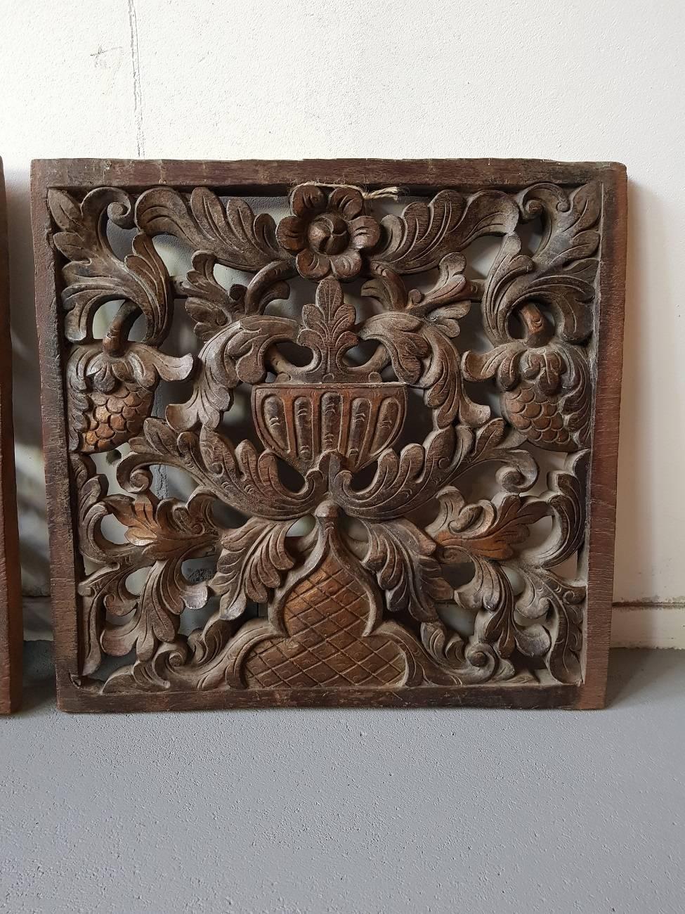 Hand-Carved Two Rare 18th Century Carved Oak Panels with a Floral Scene For Sale