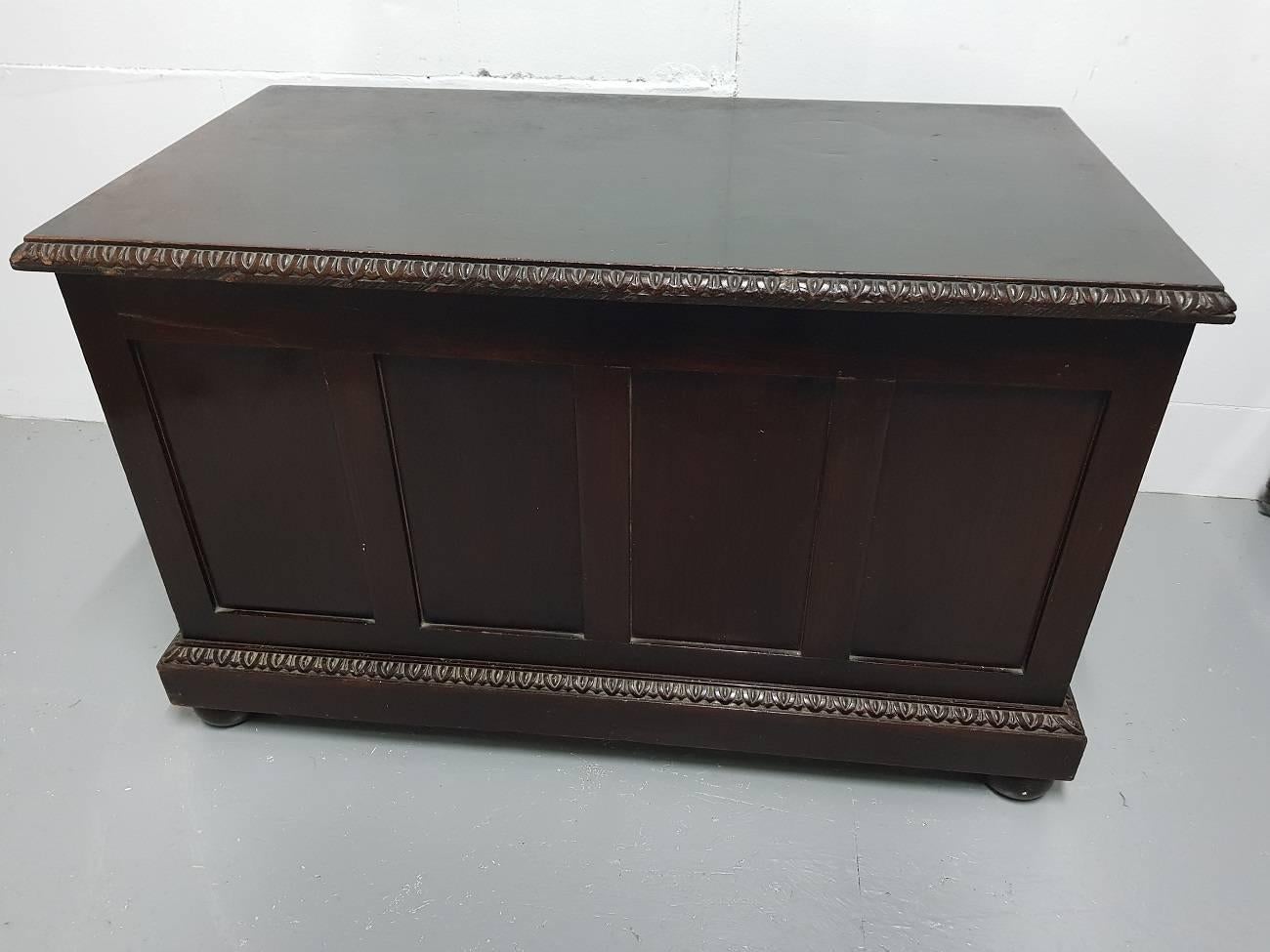 Late 19th Century English Mahogany Blanket or Pillow Chest 2