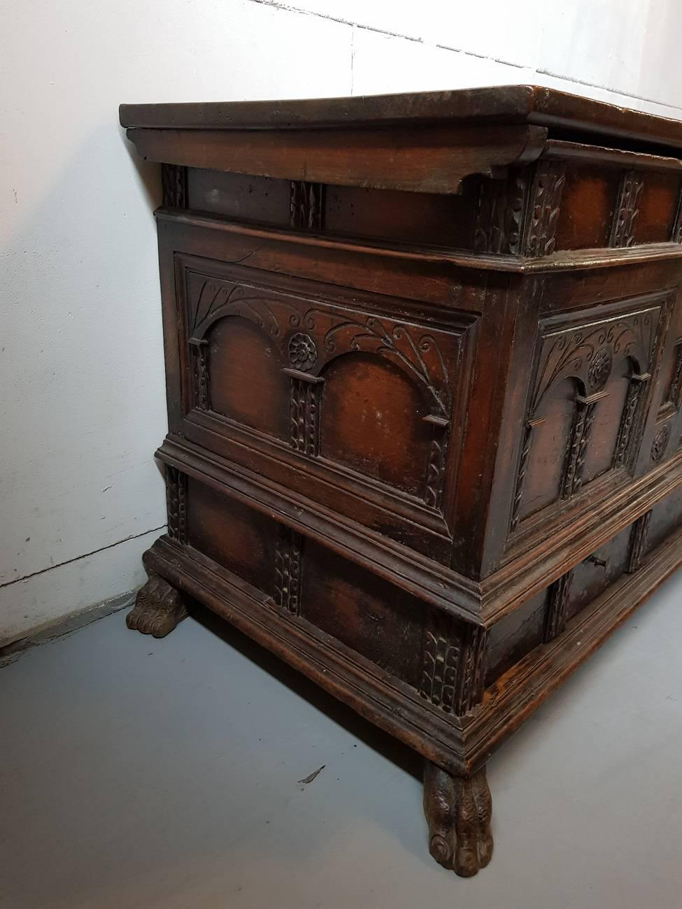 18th Century Italian Carved Cassone Trunk in Renaissance and Gothic Style 1