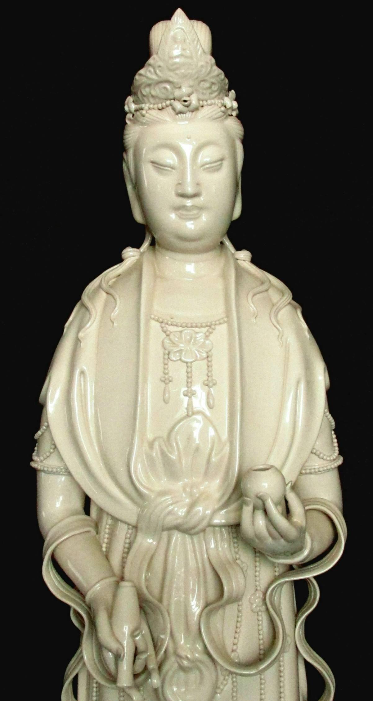 Fine and Very Large Chinese Blanc-de-Chine Porcelain Figure of Guanyin In Excellent Condition In Ottawa, Ontario