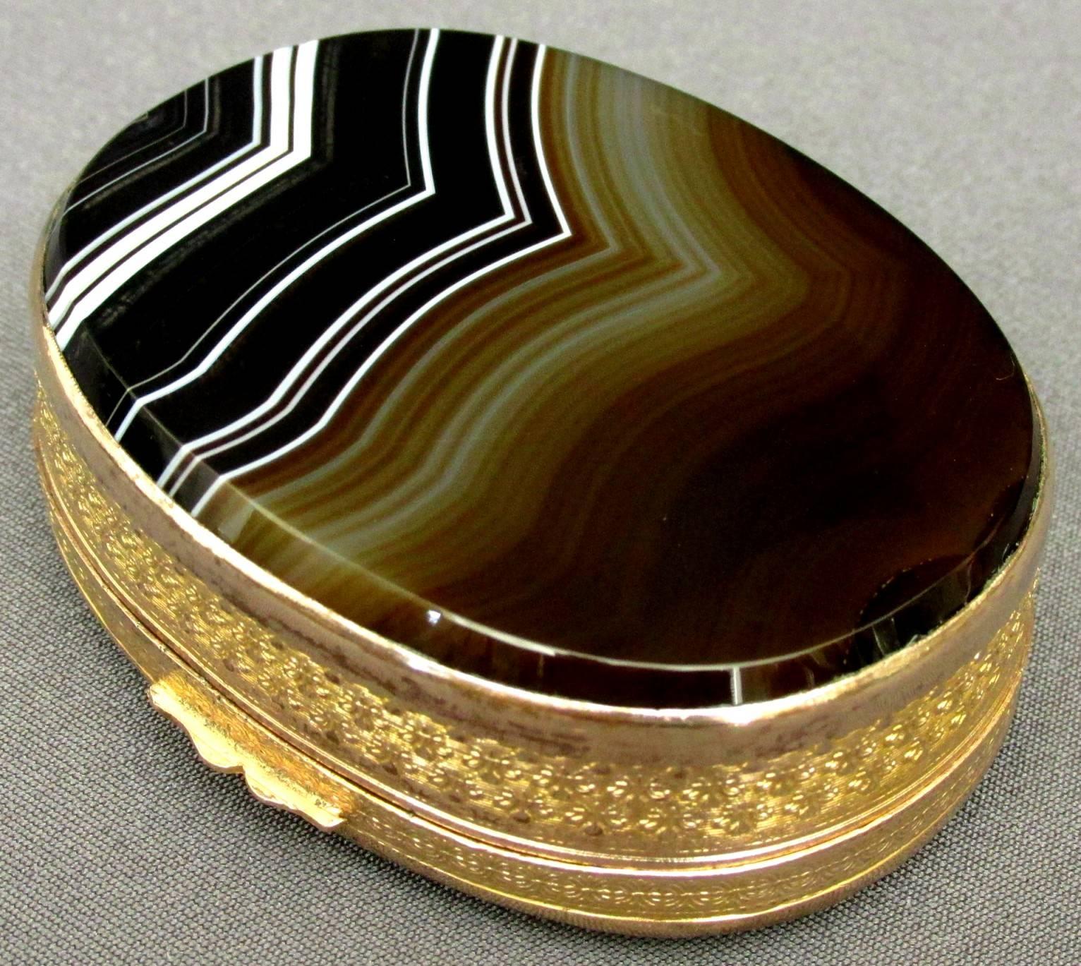 Early 19th Century Gilt Metal and Agate Snuff Box, Scottish Circa 1800 In Good Condition In Ottawa, Ontario