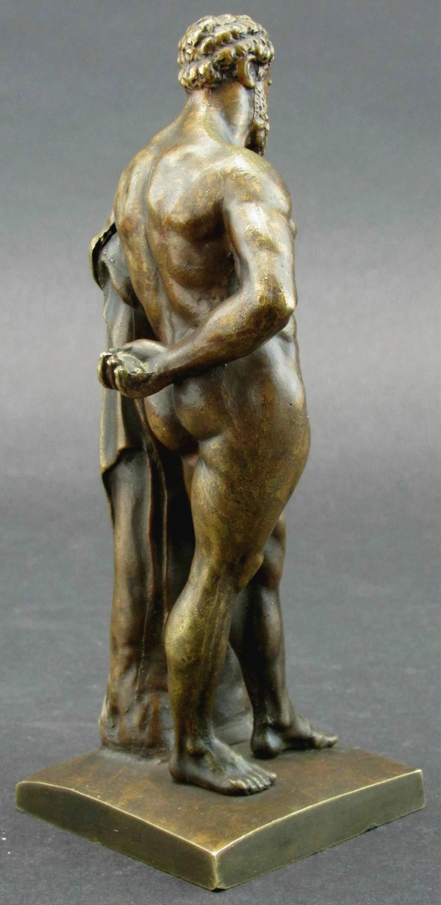 European Very Good 19th Century ‘Grand Tour’ Desk-Top Bronze of the Farnese Hercules