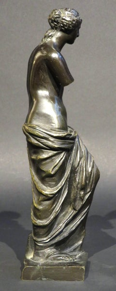A Finely Cast Antique Grand Tour Style Desk-Top Bronze Figure of Venus De Milo