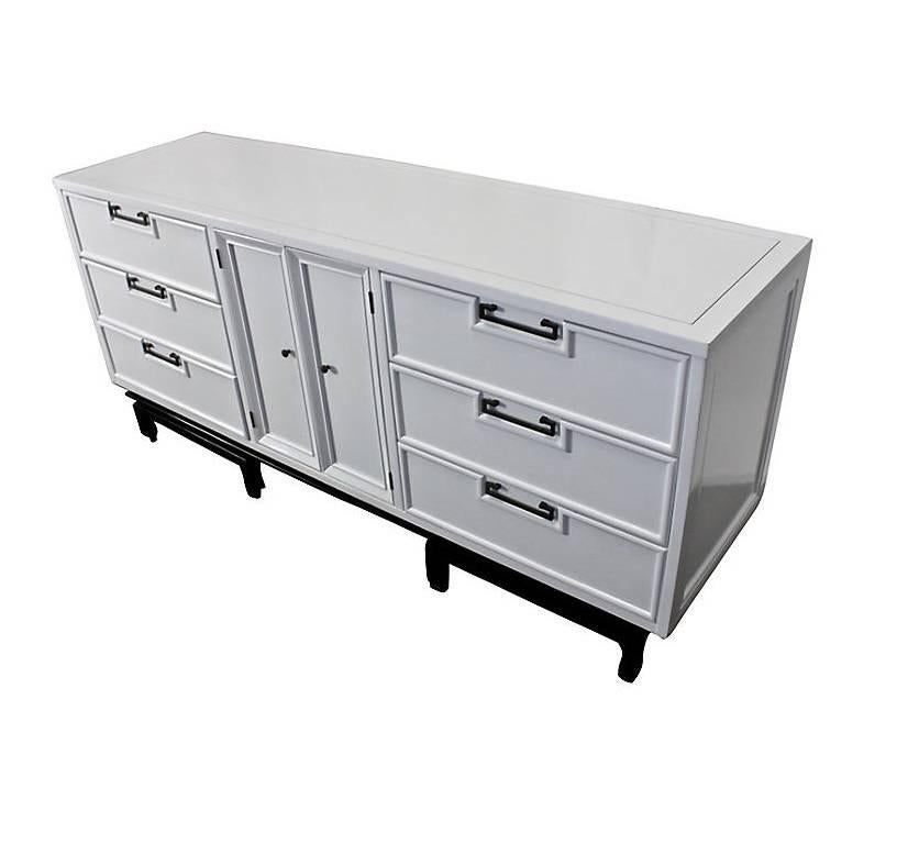 American of Martinsville Dresser in White and Black Lacquer For Sale