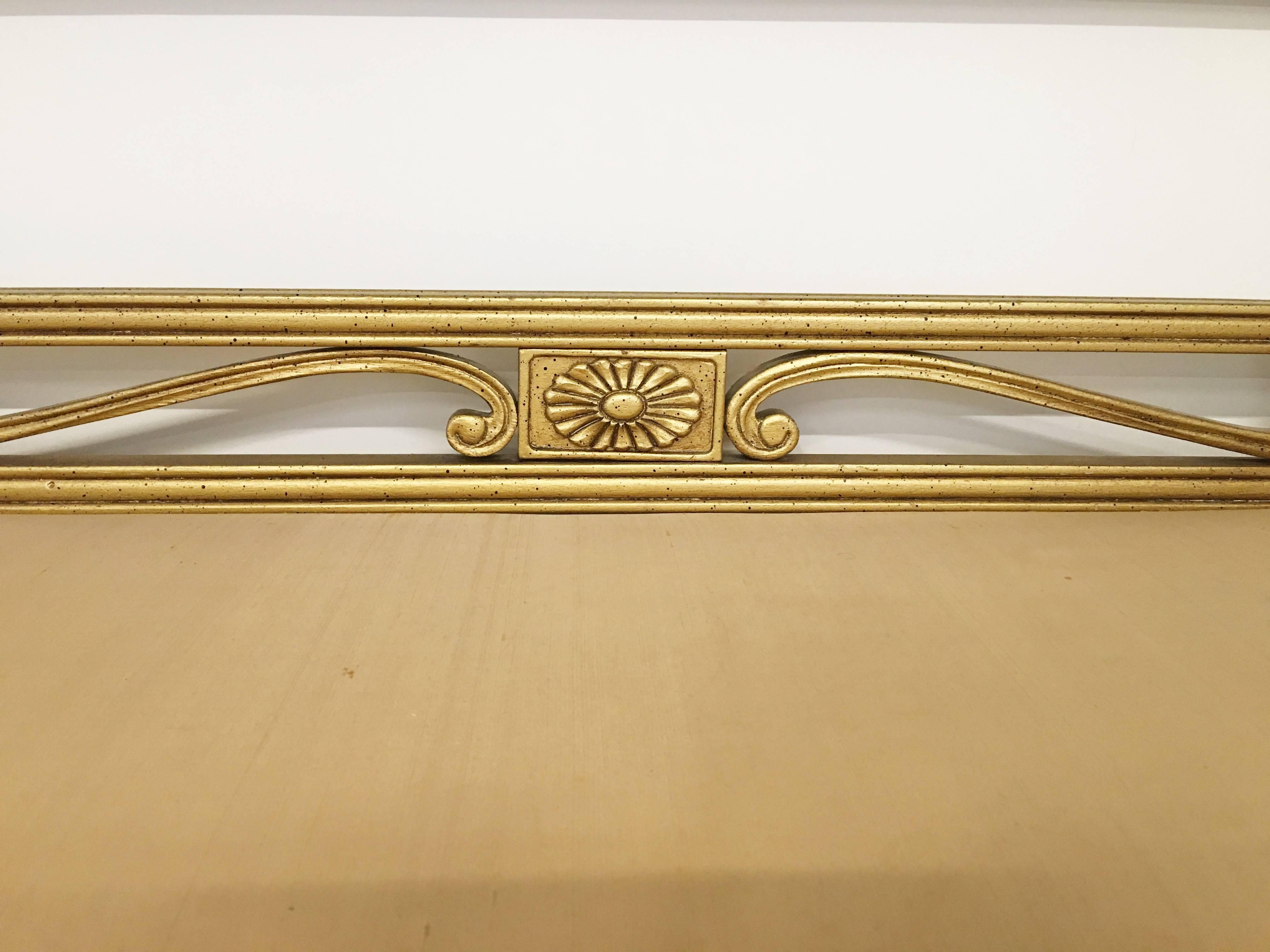 Hollywood Regency French Style Carved Window Bench For Sale 2