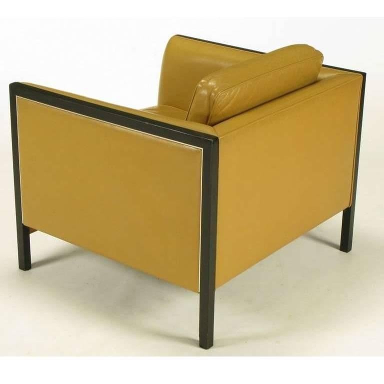 Mid-20th Century Pair of Stow Davis Leather, Ebonized Wood and Aluminium Even Armchairs For Sale