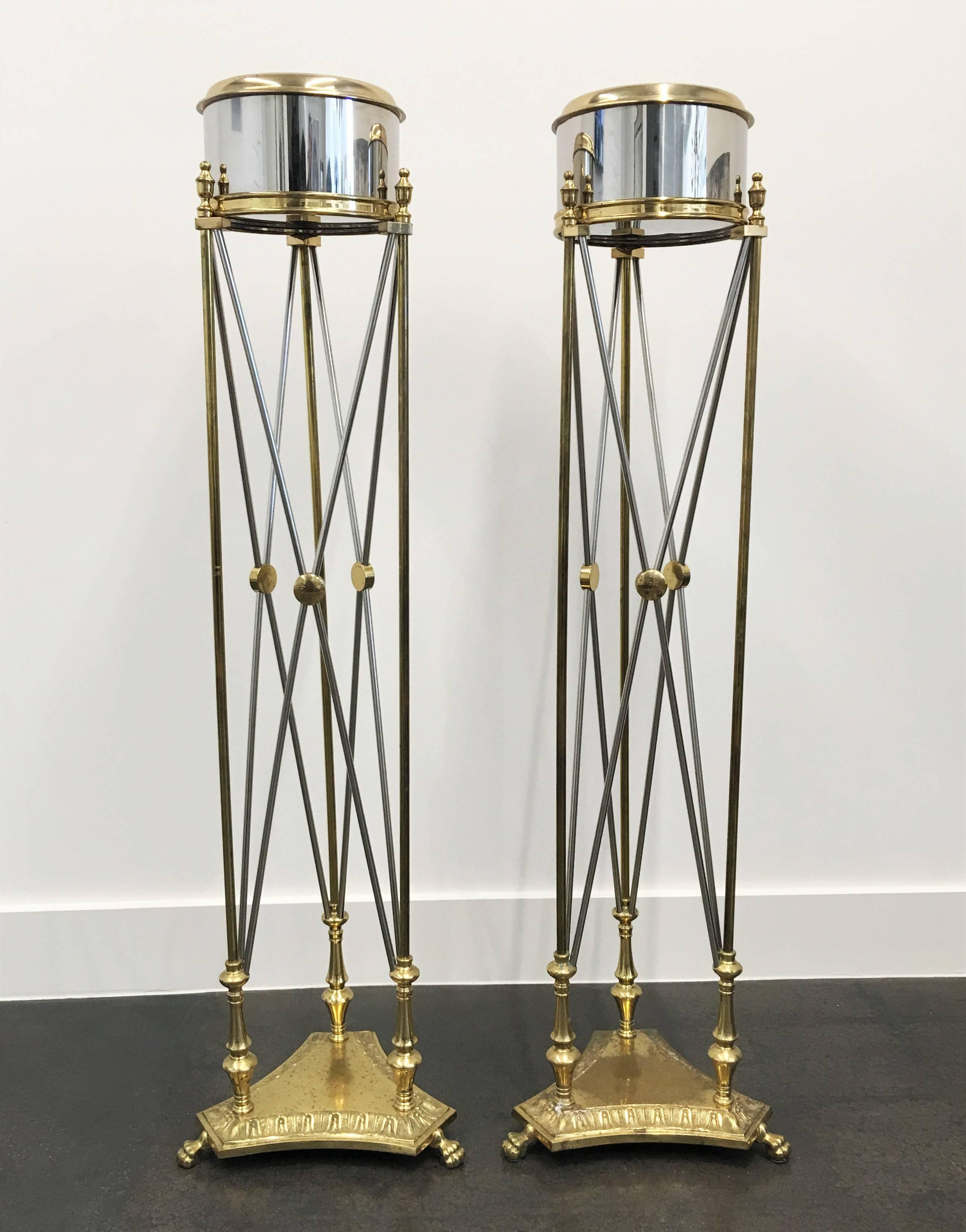 An outstanding pair of beautifully crafted planters plant pedestal stands jardinières with brass and steel. Featuring 