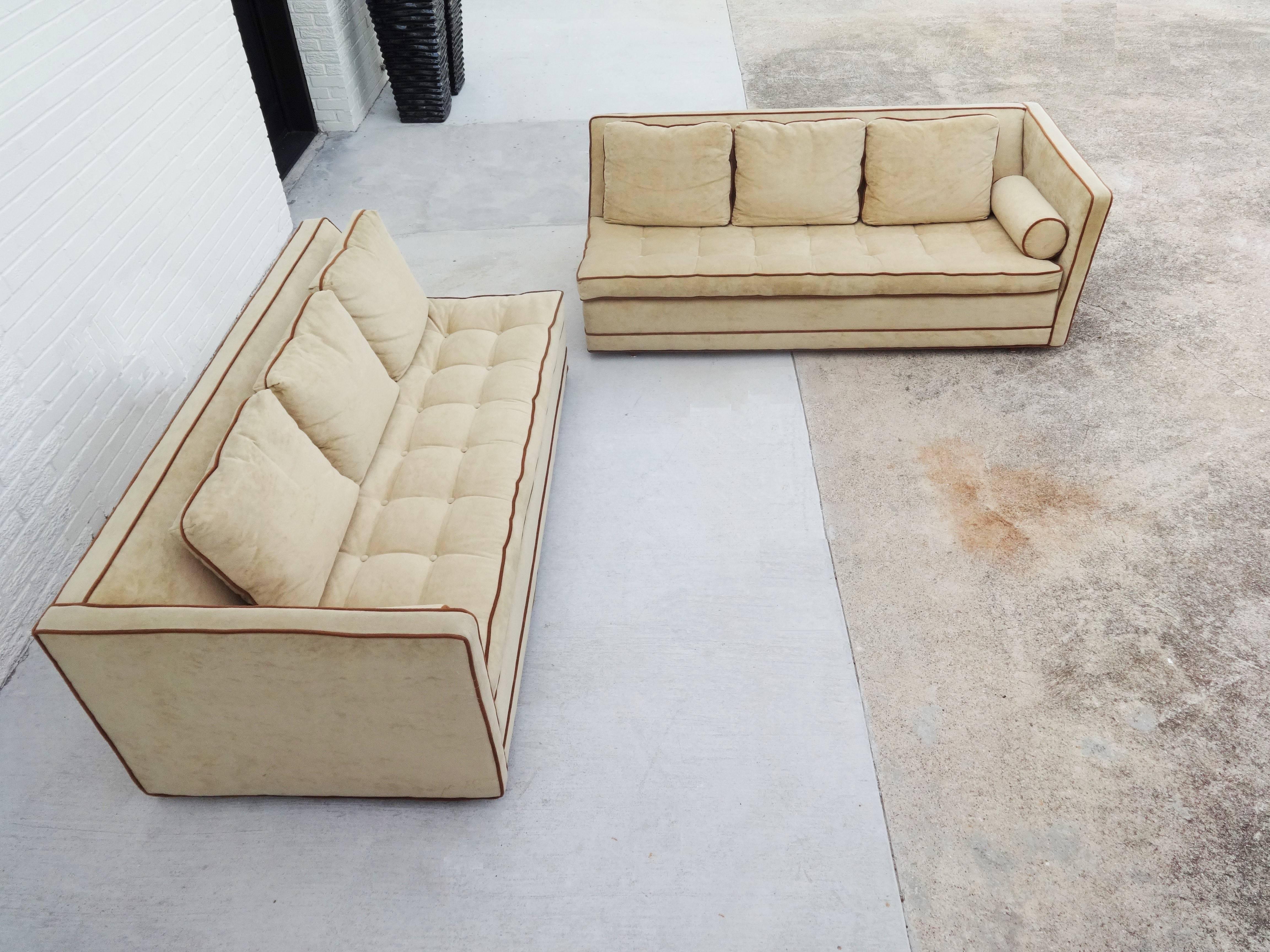 Stunning Two-Piece Harvey Probber Sectional Sofa In Good Condition For Sale In Dallas, TX