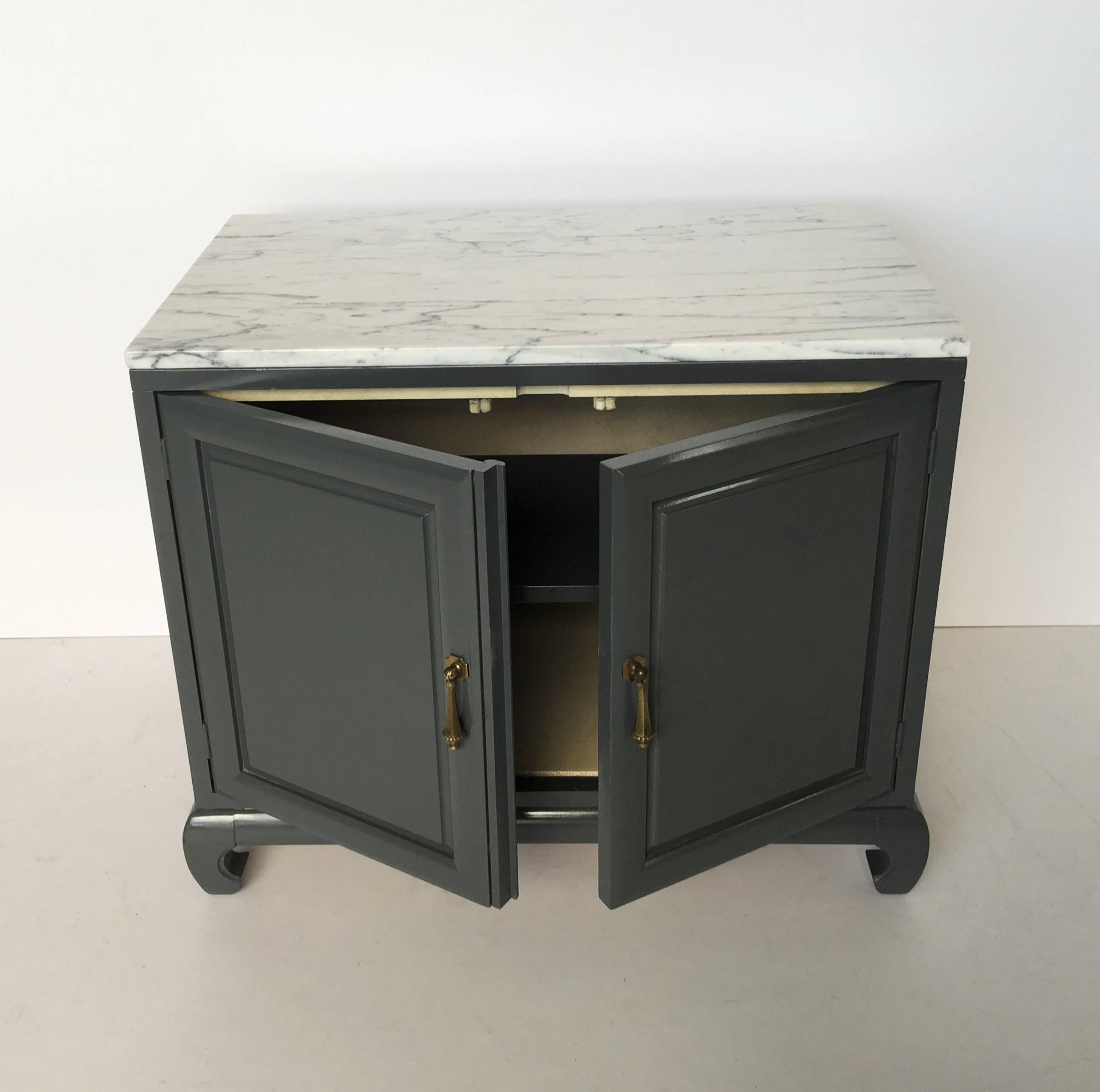 Pair of Modern Lacquered Cabinets with Brass Pulls and Marble Tops For Sale 2