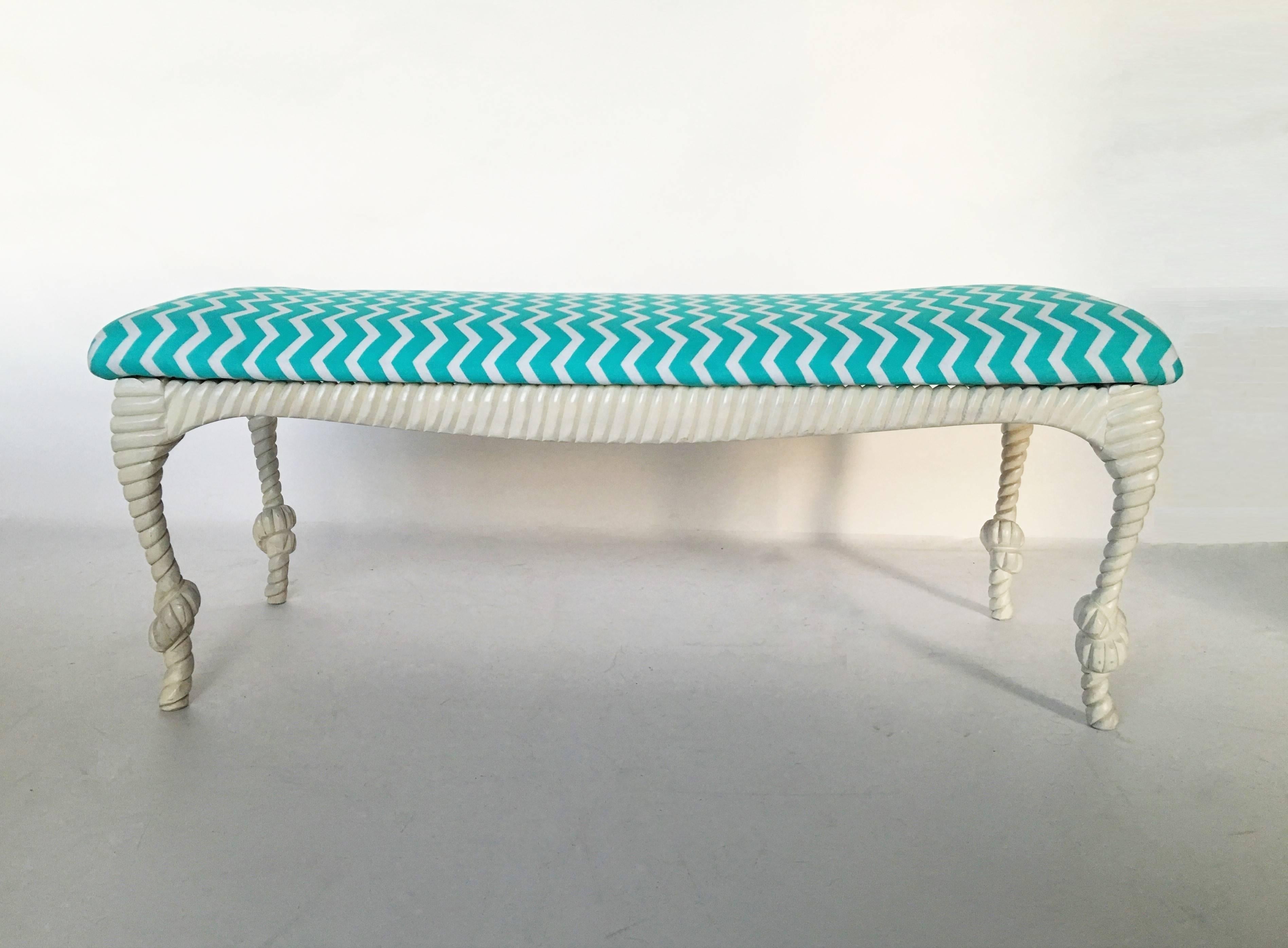 Stylish Dorothy Draper style carved rope-twist bench; upholstered seat above a rope-twist carved apron raised on similarly carved cabriole legs. Can be re-upholstered. Call for more information.