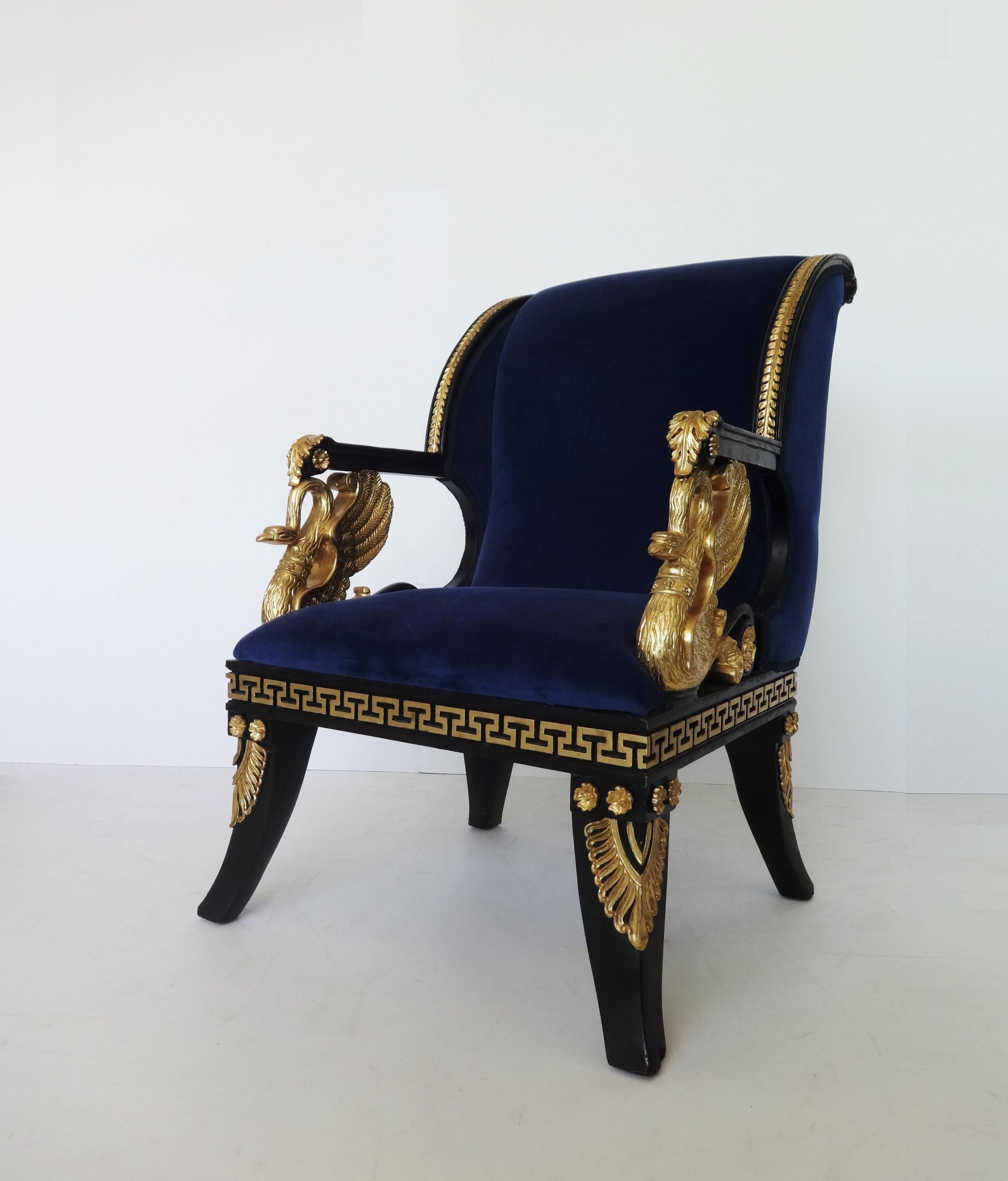 Fine Pair of Italian Neoclassical Lacquered and Gilt Armchairs In Good Condition For Sale In Dallas, TX
