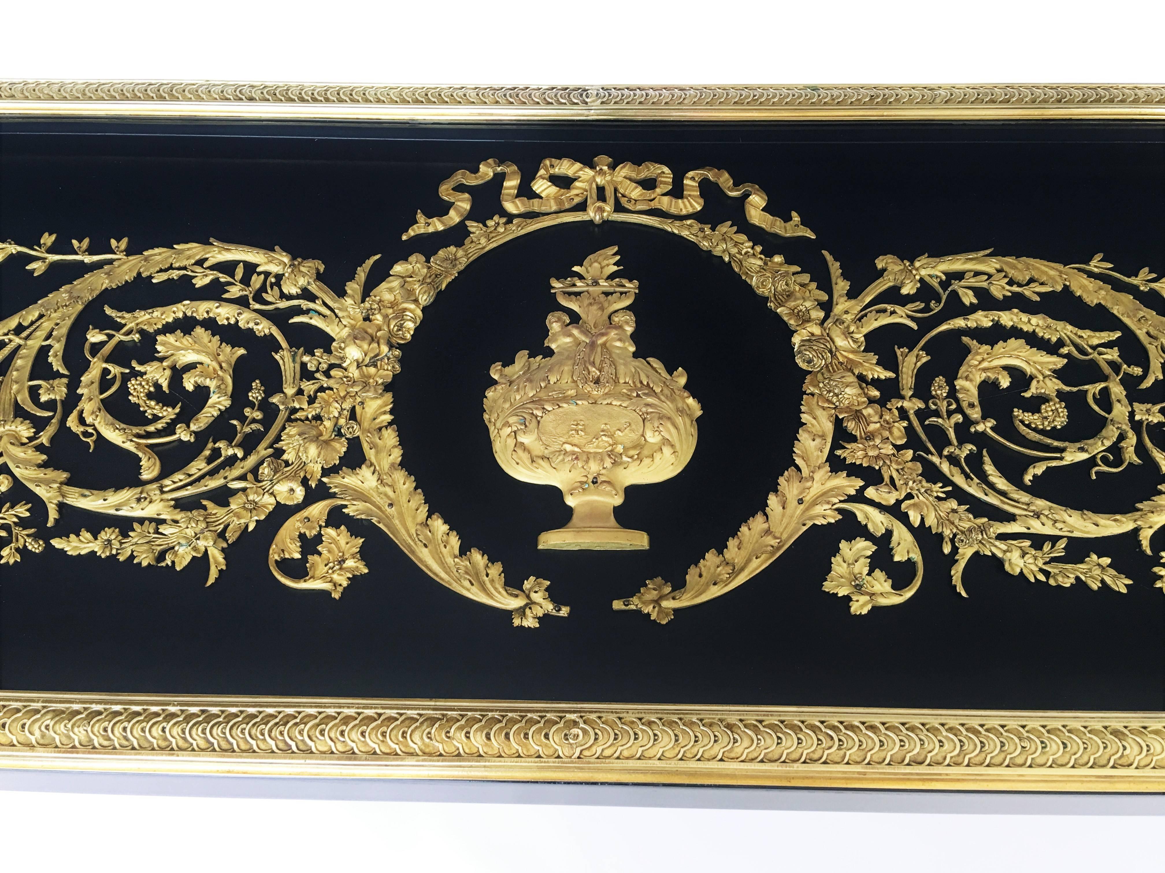 Regency Ebonized, Glass and Gilt Mounted Centre Table Attributed to Beurdeley In Excellent Condition For Sale In Dallas, TX