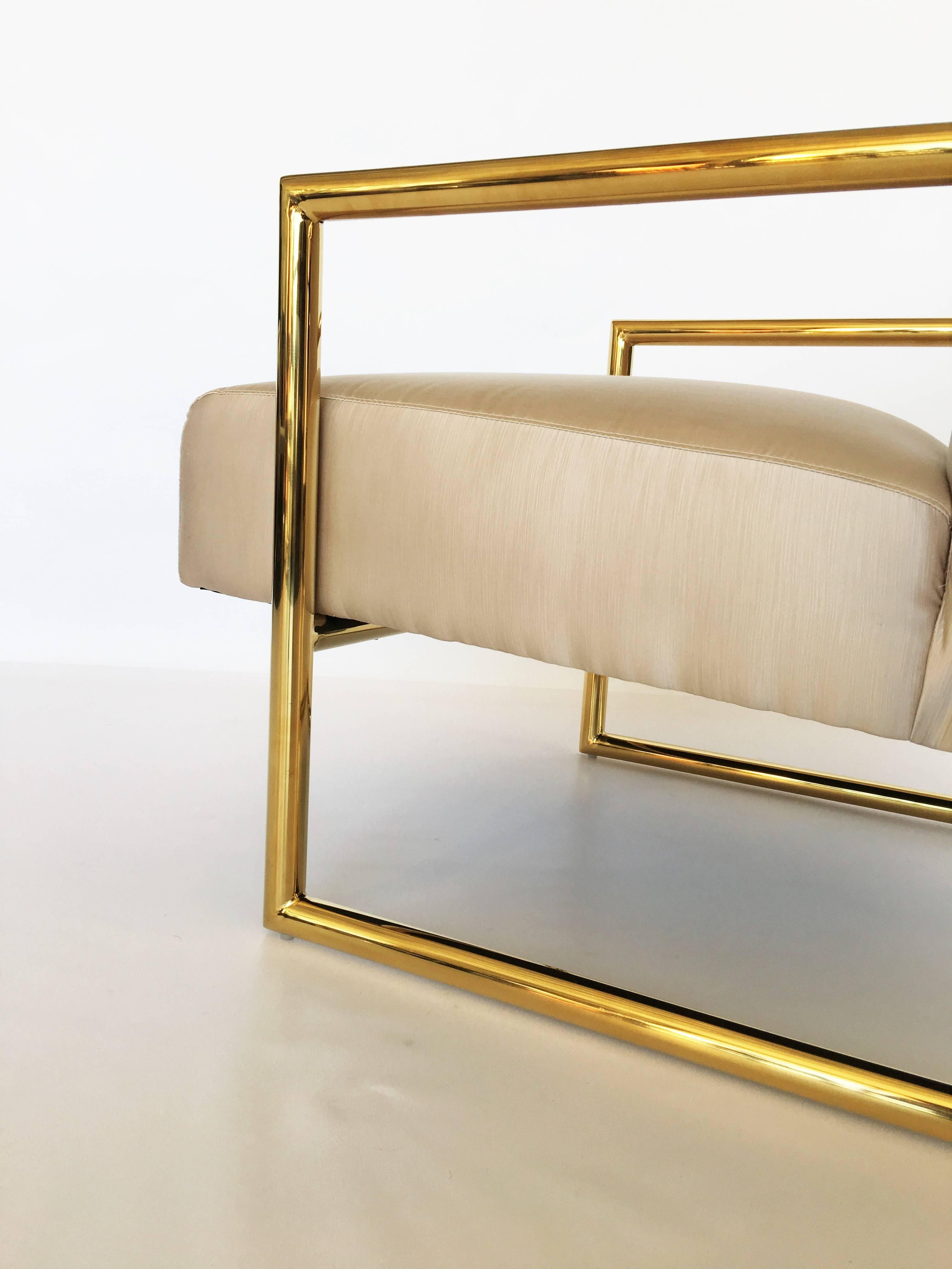 Tubular Brass Cantilevered Lounge Chairs, Milo Baughman Style In Excellent Condition For Sale In Dallas, TX