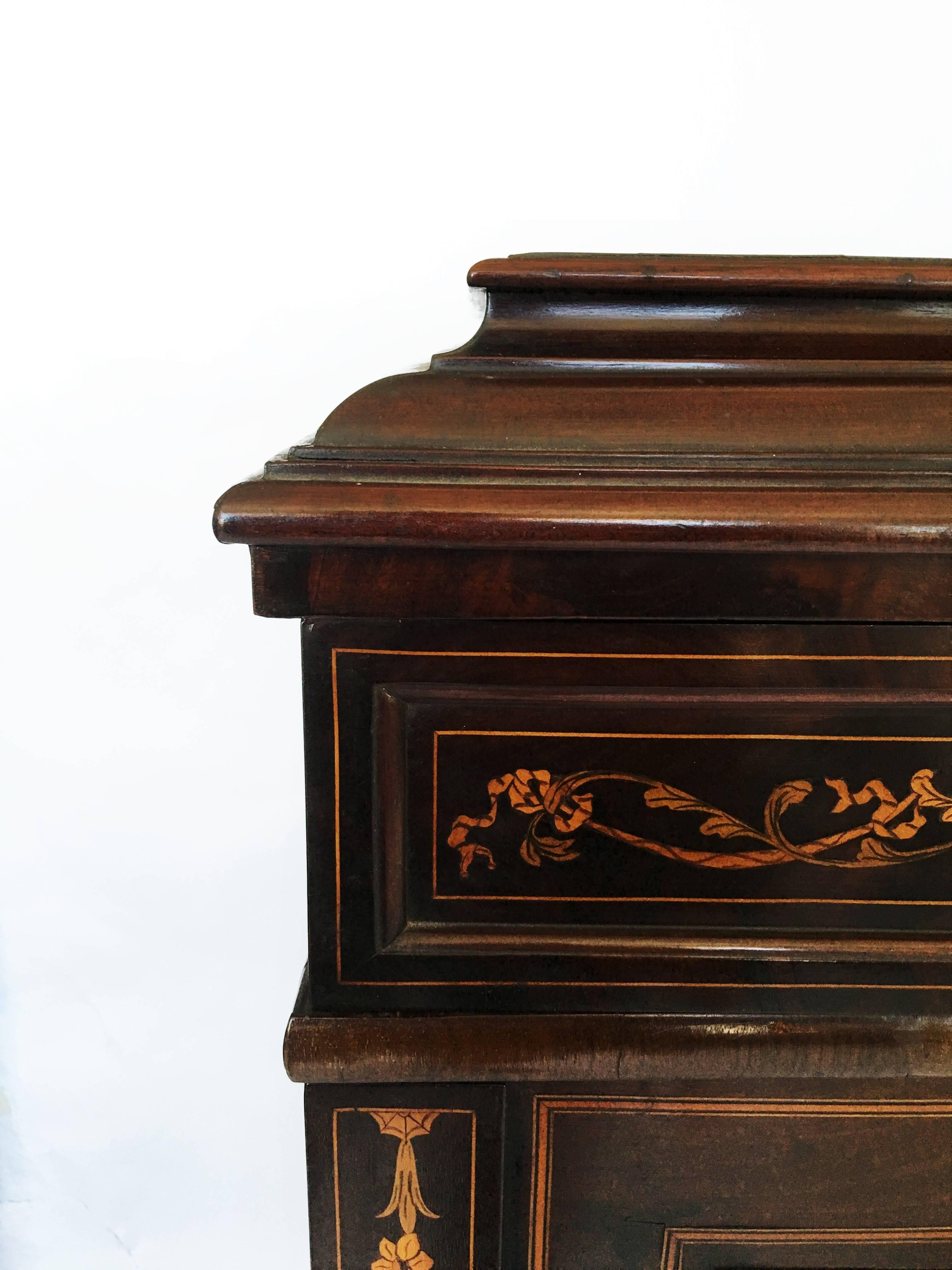 Early 19th Century Regency Marquetry Inlaid Rosewood Pedestal Sideboard with Urn For Sale 6