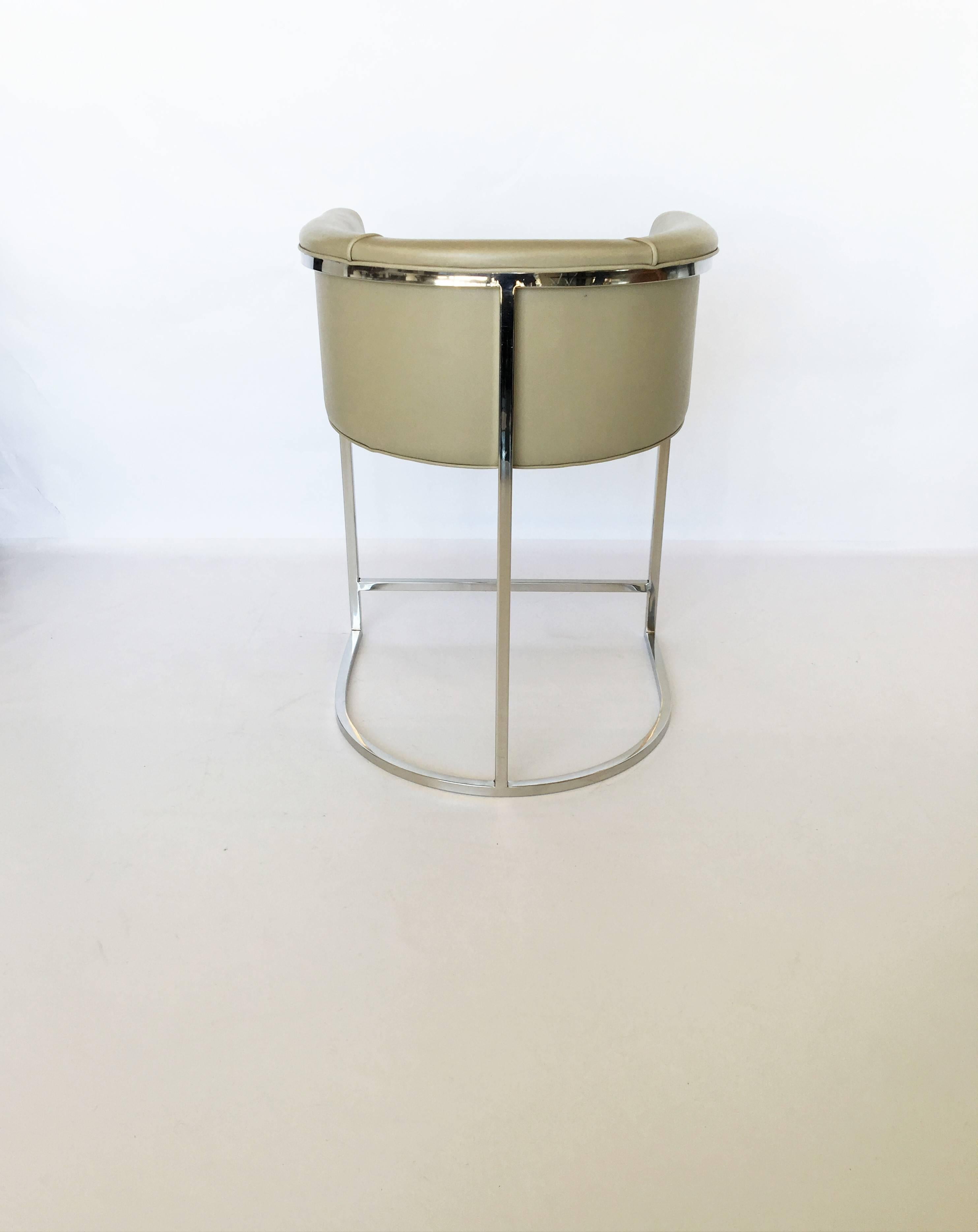 Set of Four Cantilevered Milo Baughman Style Chrome Bar Stools For Sale 3