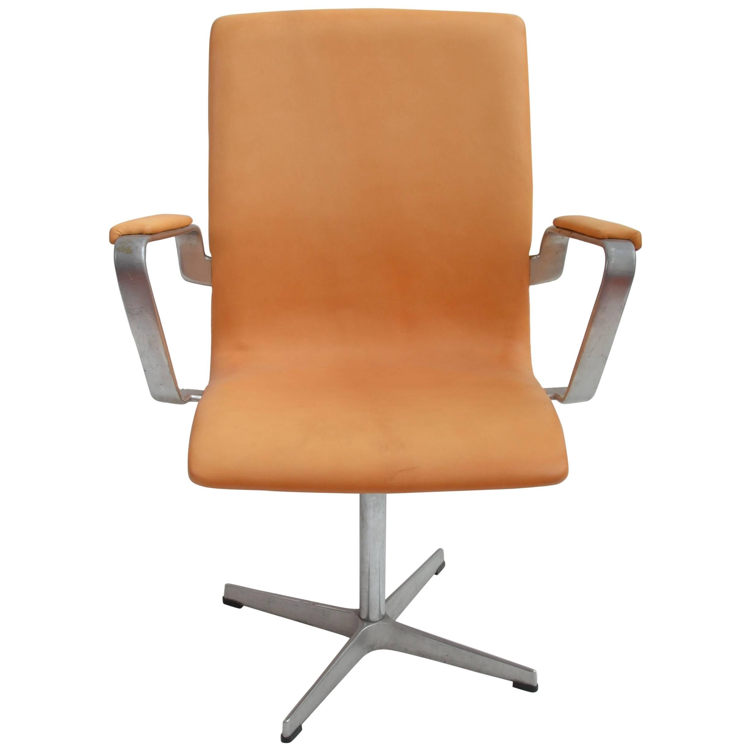 Oxford Desk Chair by Arne Jacobsen For Sale