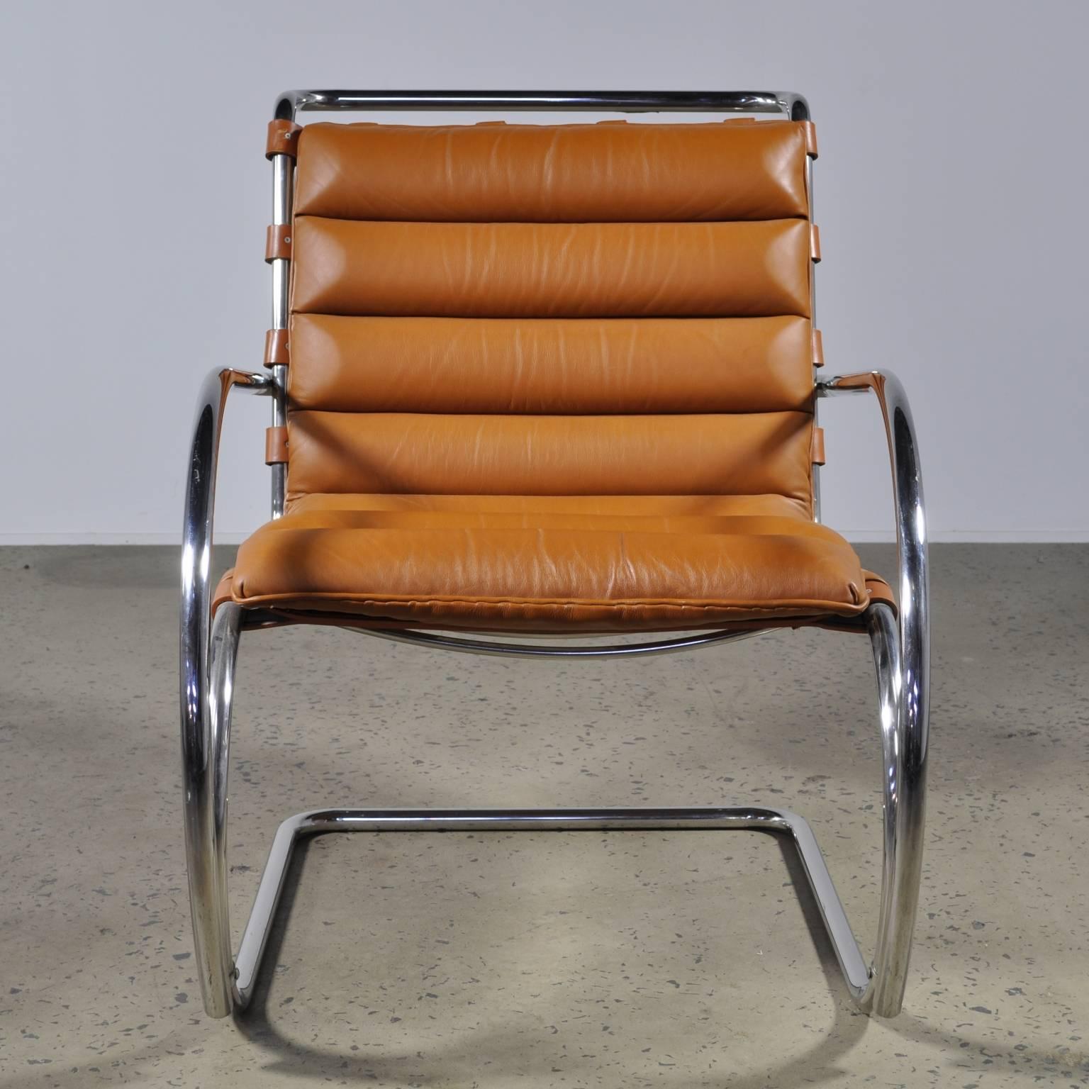 Mid-Century Modern Brown Leather Mies Van Der Rohe MR Lounge Chair by Knoll For Sale