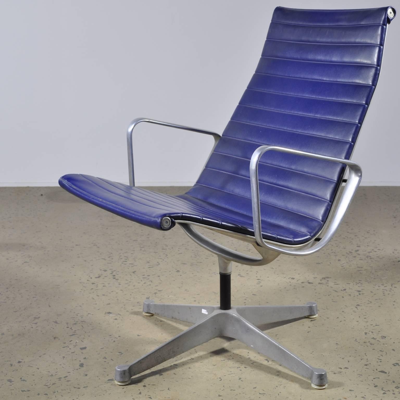 herman miller eames aluminum group lounge chair