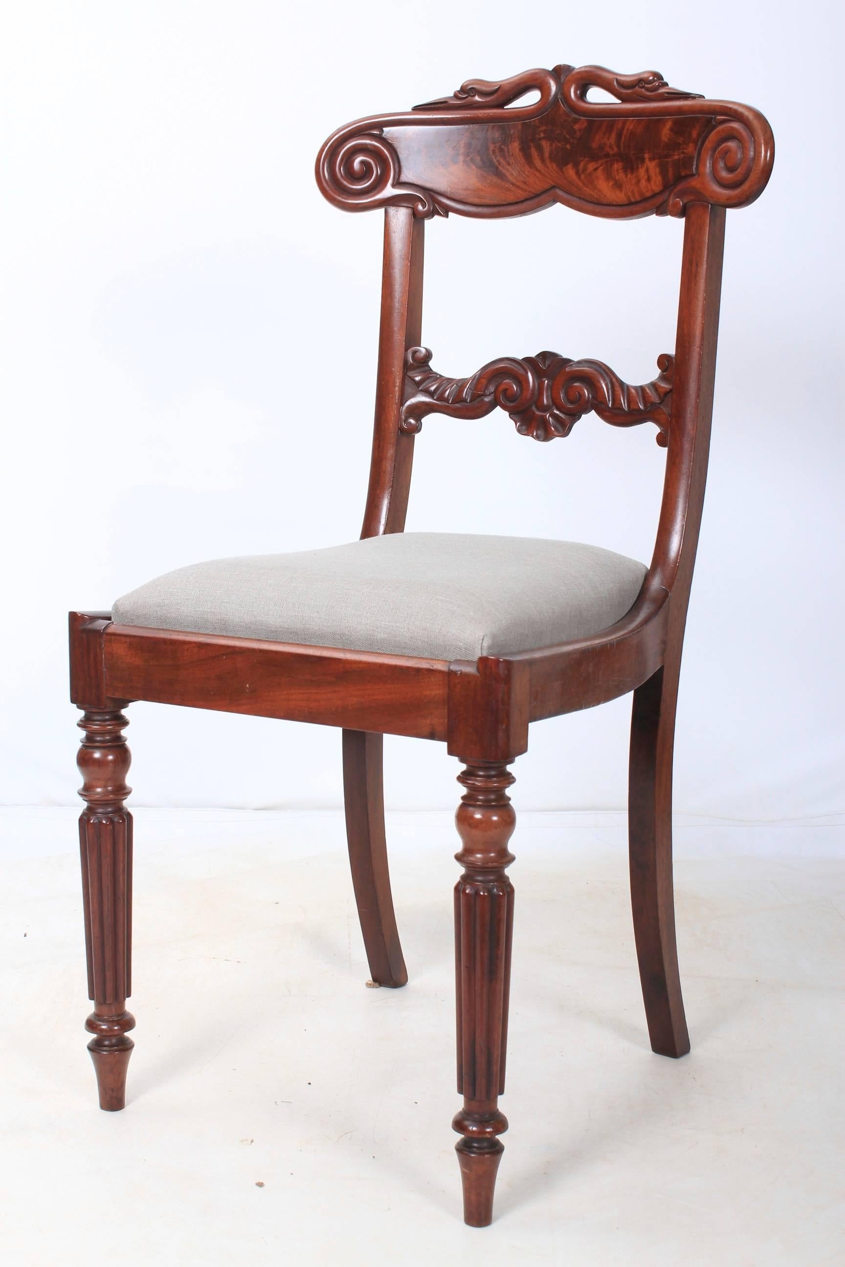 Early 19th Century Set of Ten Mahogany Bar Back Dining Chairs For Sale