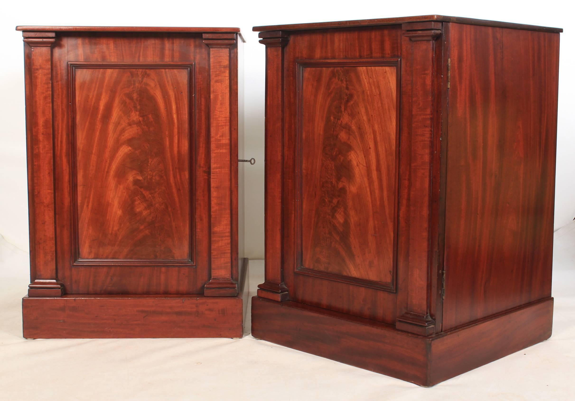 English Pair of Large Bedside Cabinets For Sale