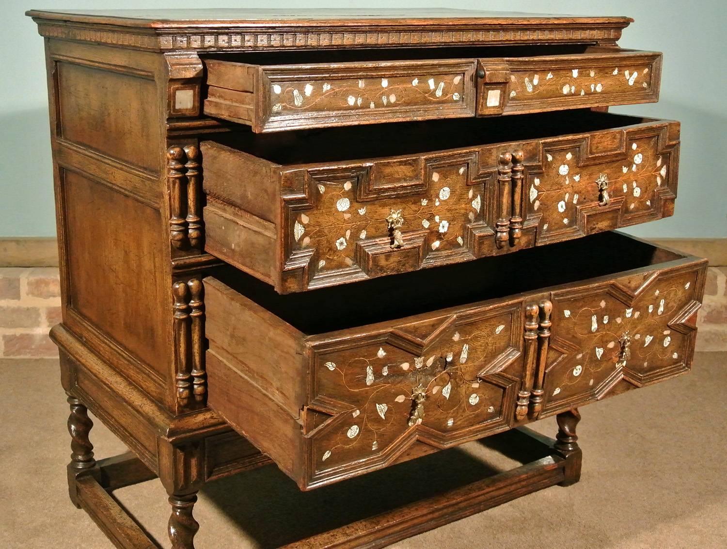 Charles II Oak Chest Inlaid with Ivory and Mother of Pearl, circa 1670 In Good Condition In East Sussex, GB