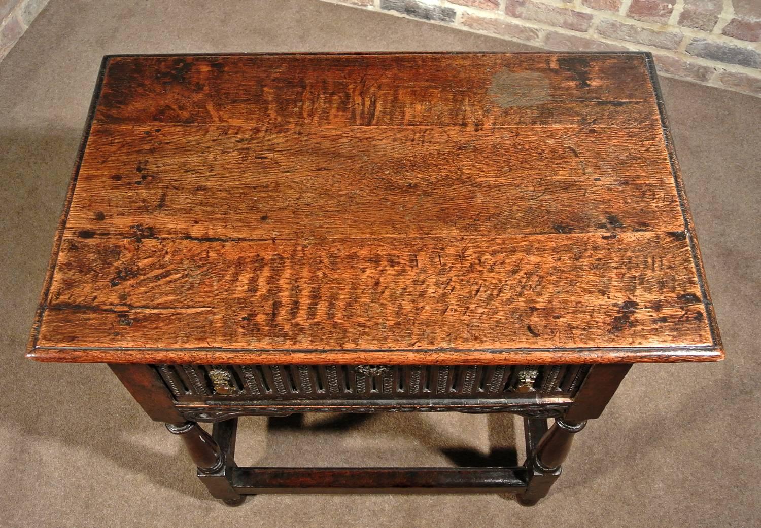 Early 17th Century Oak Lowboy with Provenance from Groombridge Place in Kent In Fair Condition In East Sussex, GB