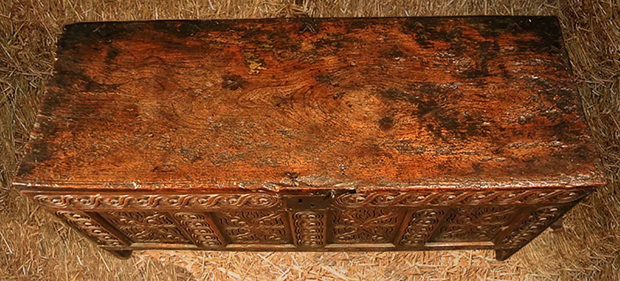 English James I Joined Elm Four Panel Guillouche Carved Coffer, circa 1610 For Sale 2