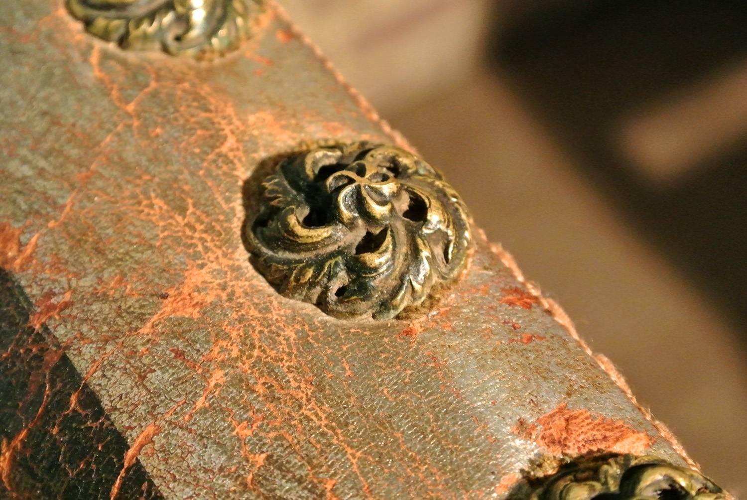 Pair of 18th Century Walnut Italian Throne Chairs, circa 1770 3