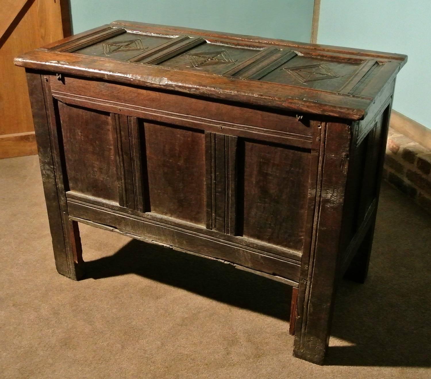 Early 17th Century Yorkshire Oak Coffer or Joined Oak Chest, circa 1630 In Fair Condition In East Sussex, GB