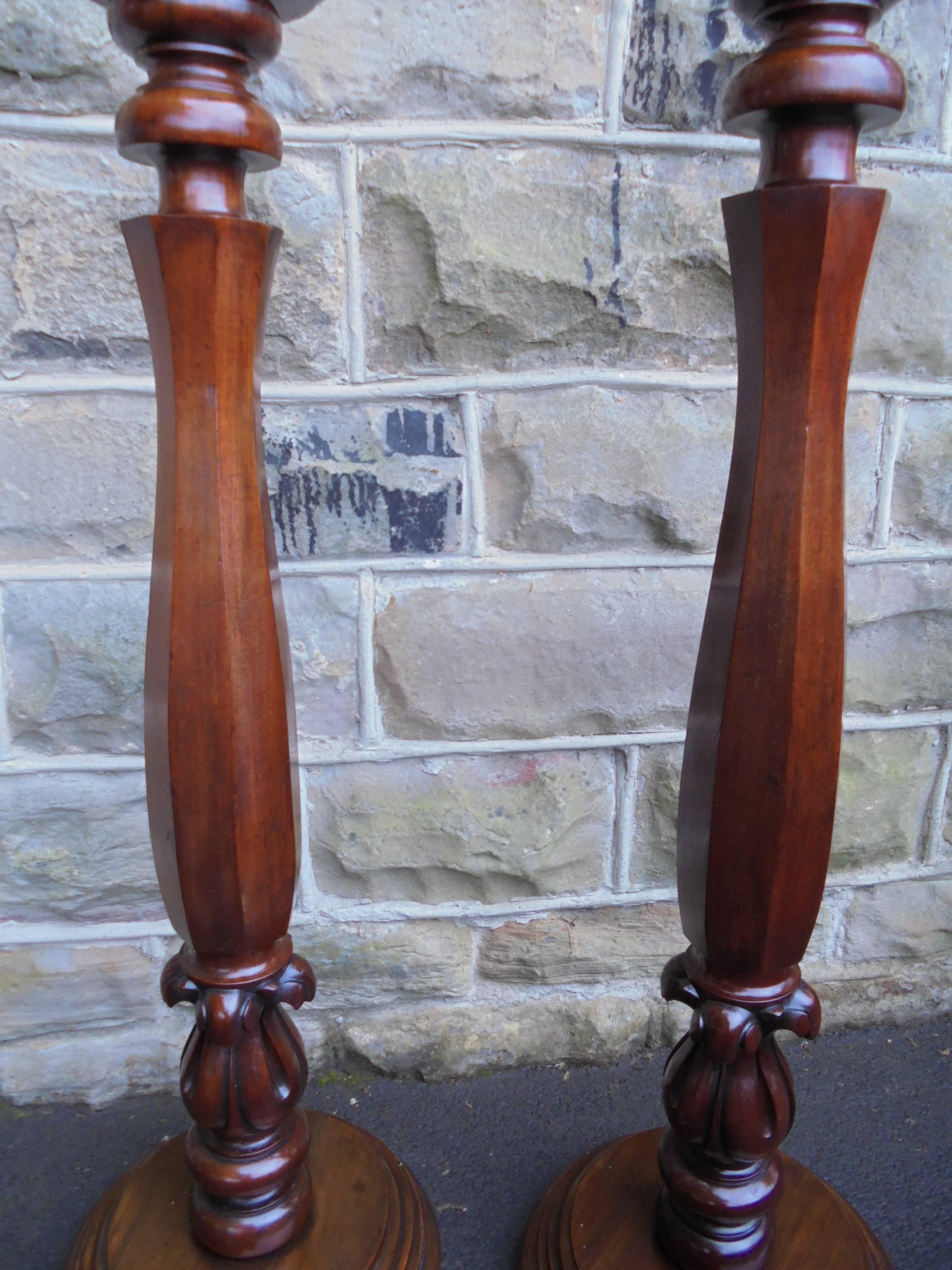 English Pair of Antique Mahogany Column Torchère Bust Stands Pedestals For Sale
