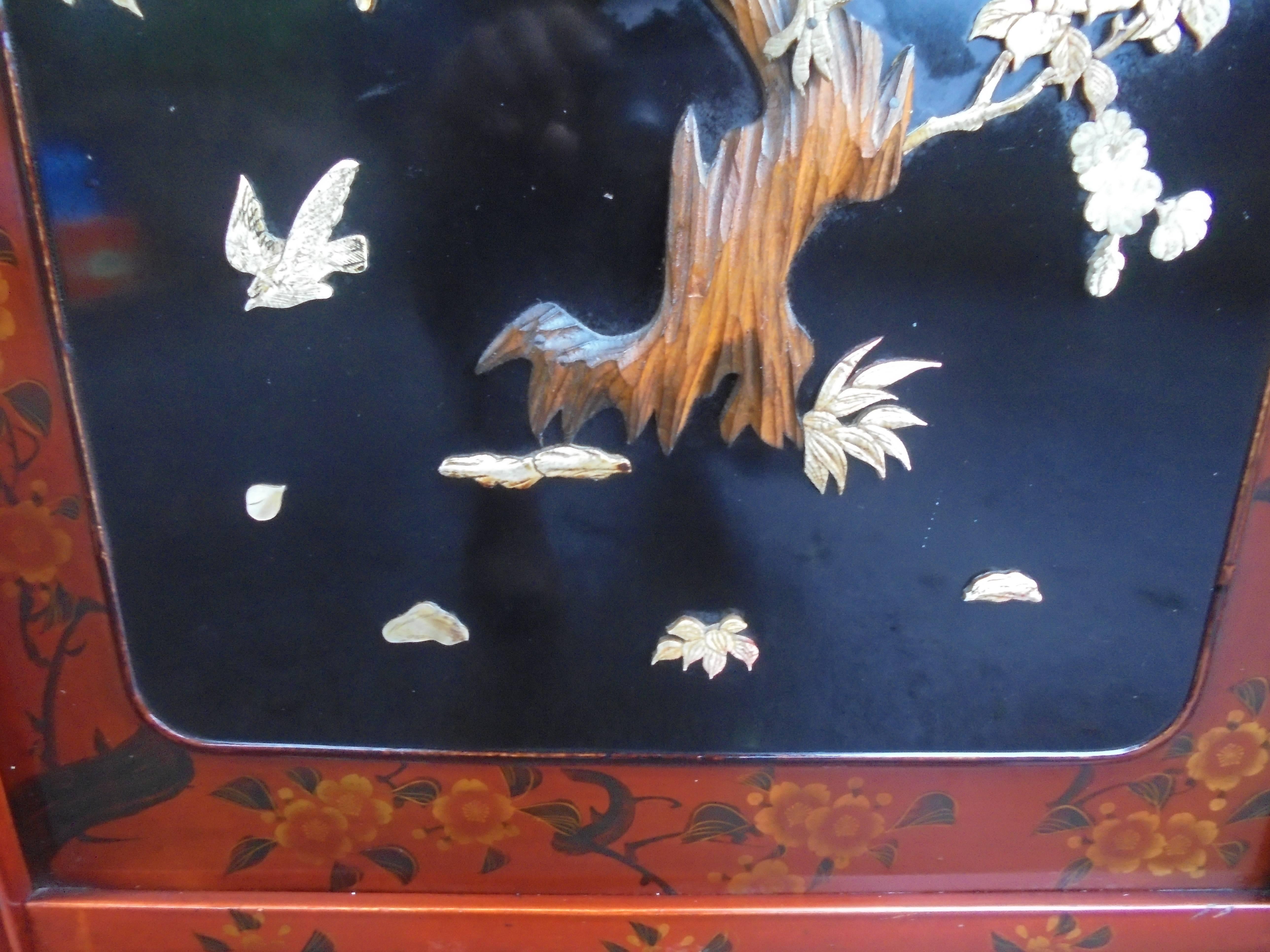 Antique Lacquered Shibayama Screen For Sale 1