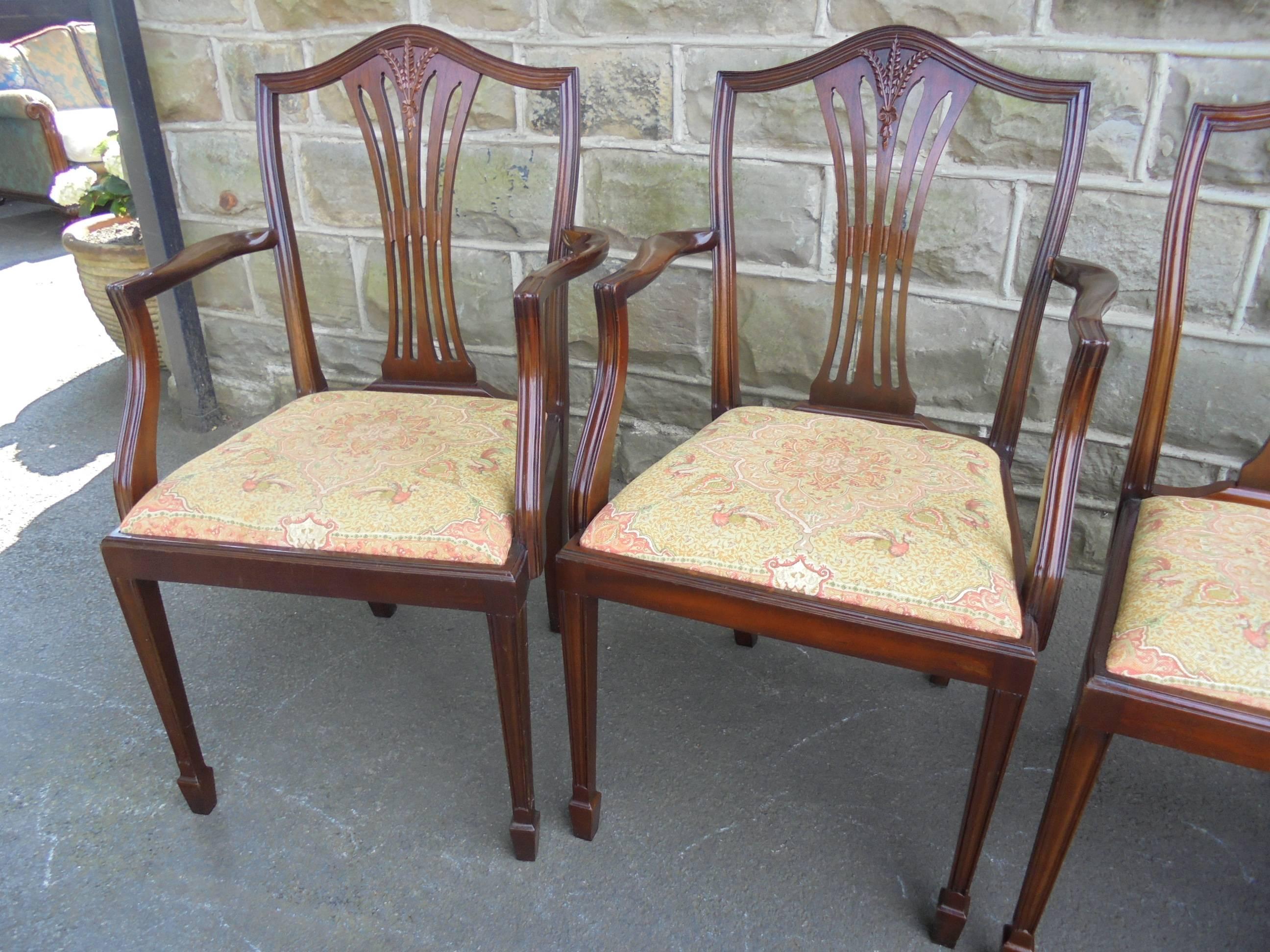 Antique Set of Eight Mahogany Hepplewhite Style Dining Chairs 2