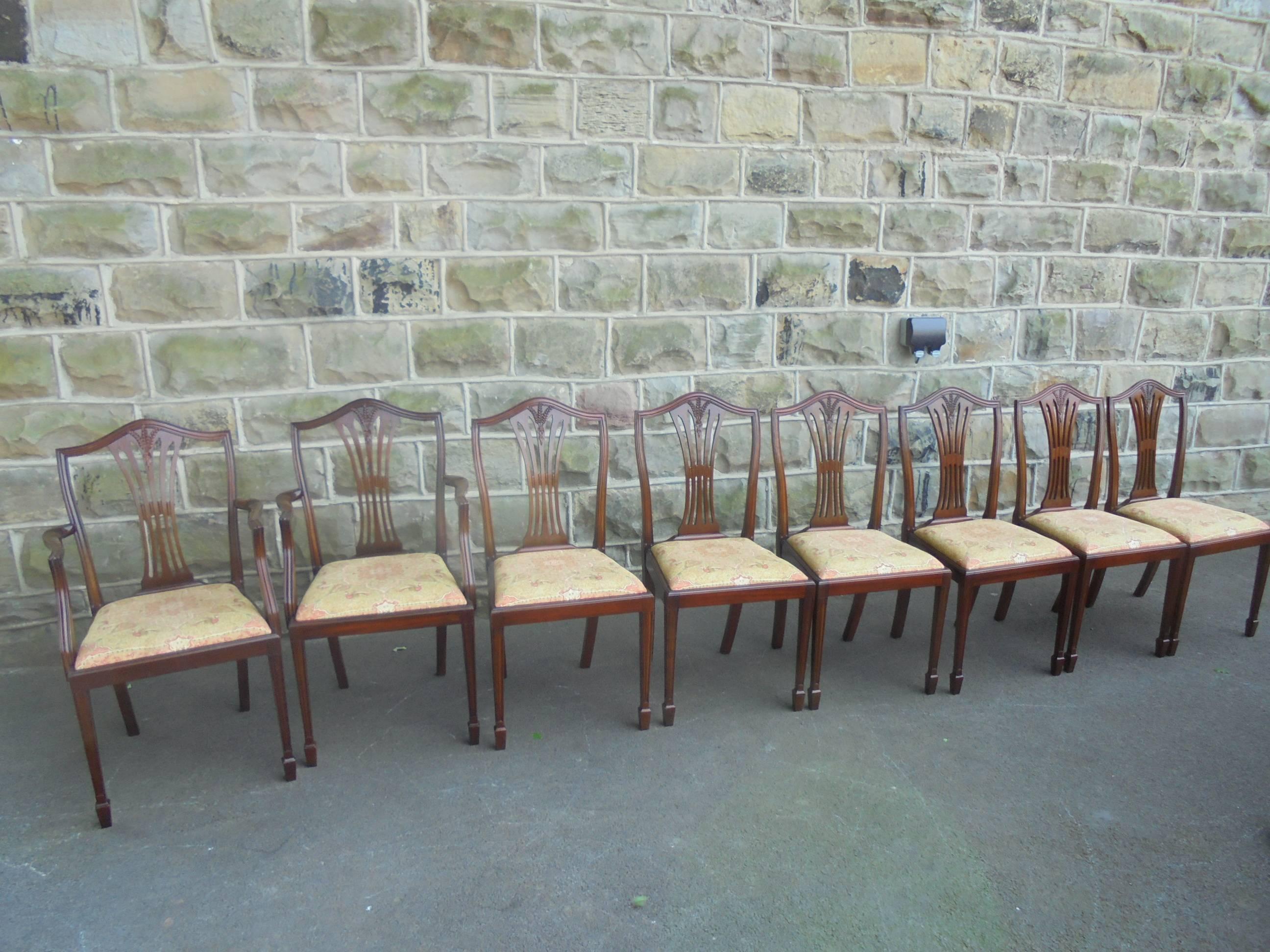 Antique Set of Eight Mahogany Hepplewhite Style Dining Chairs 5