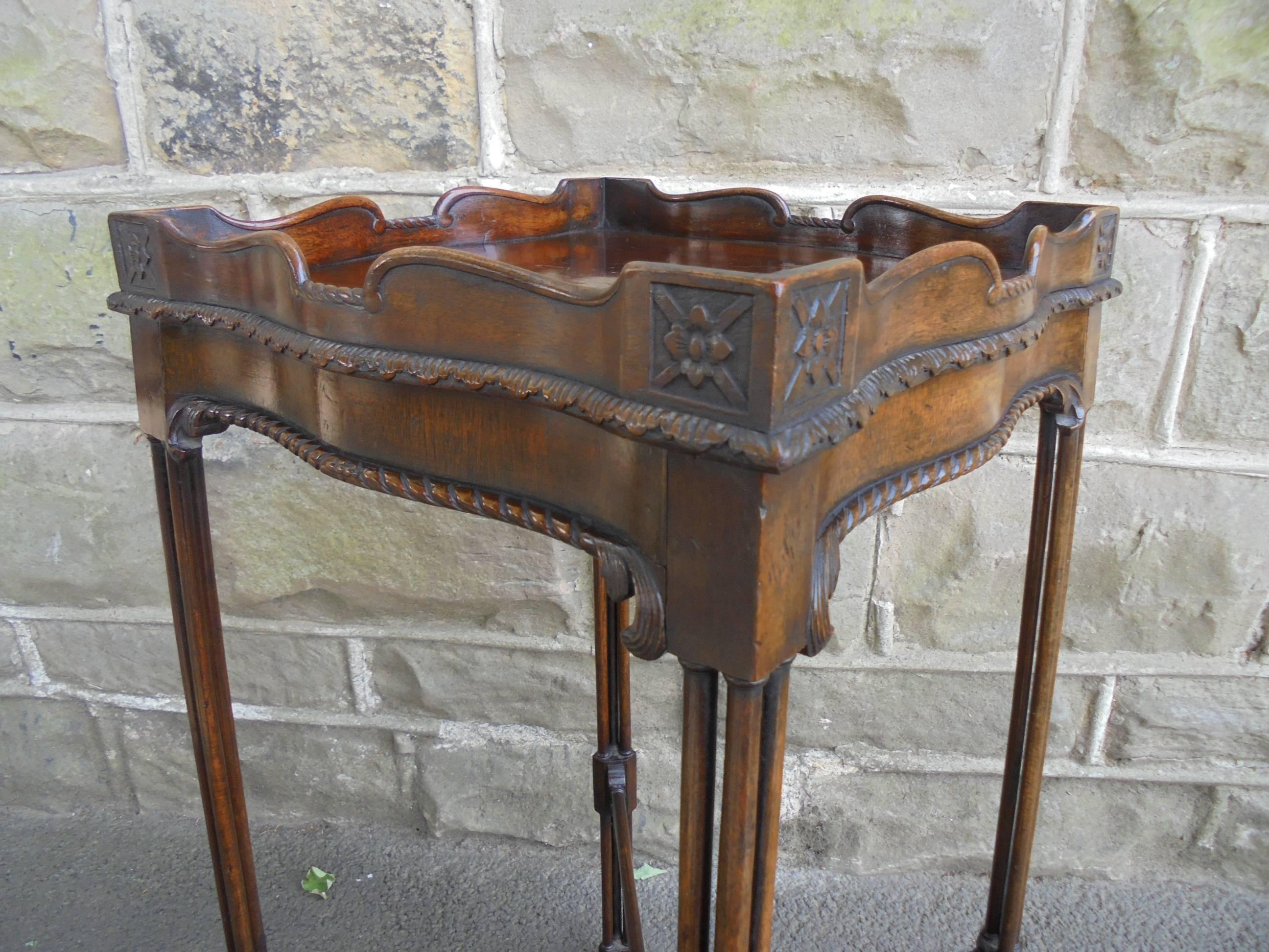 Great Britain (UK) Antique Mahogany Chippendale Style Kettle Stand