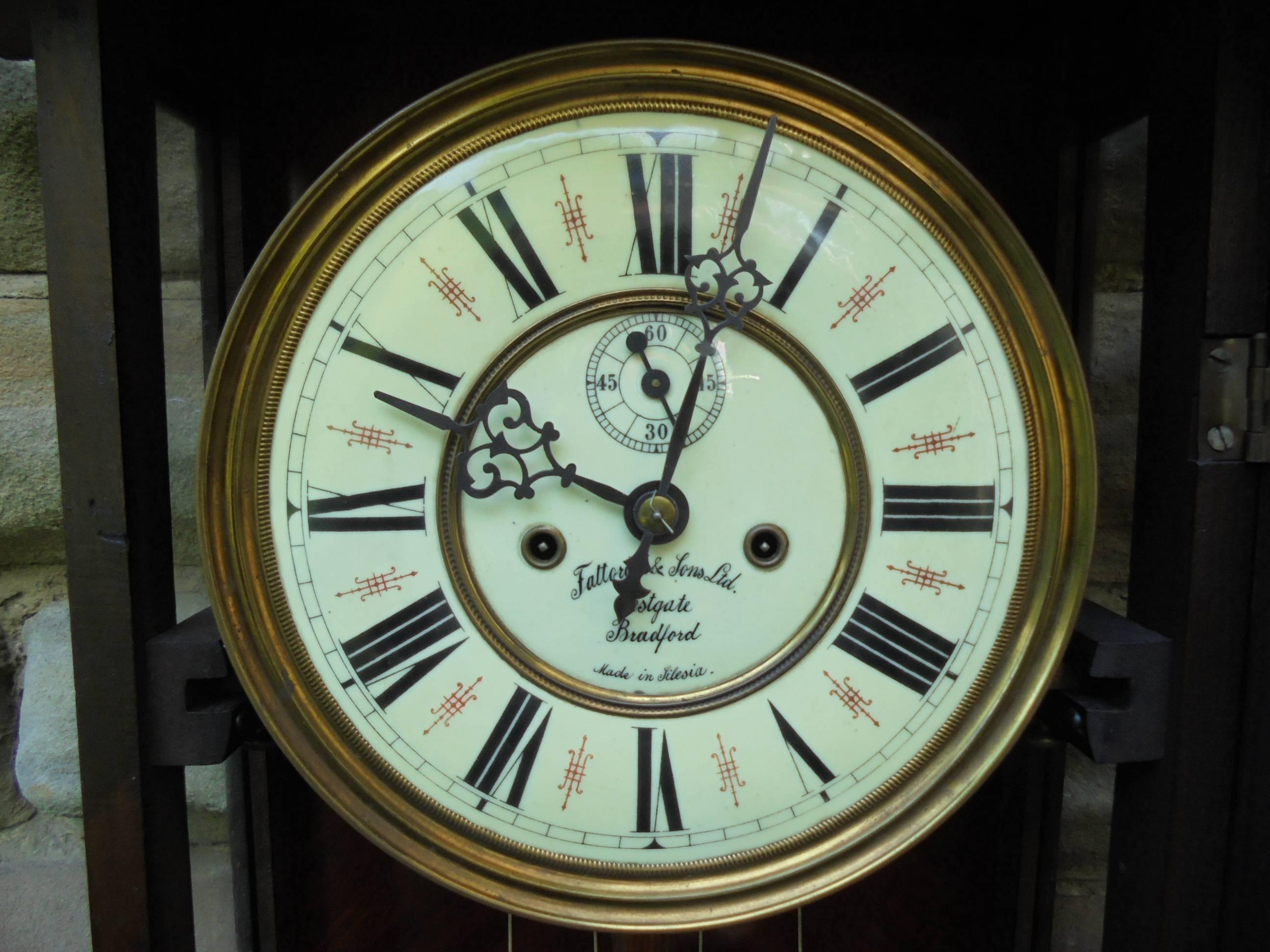 Antique Walnut Cased Double Weight Vienna Wall Clock Fattorini Bradford In Good Condition In Wakefield, GB