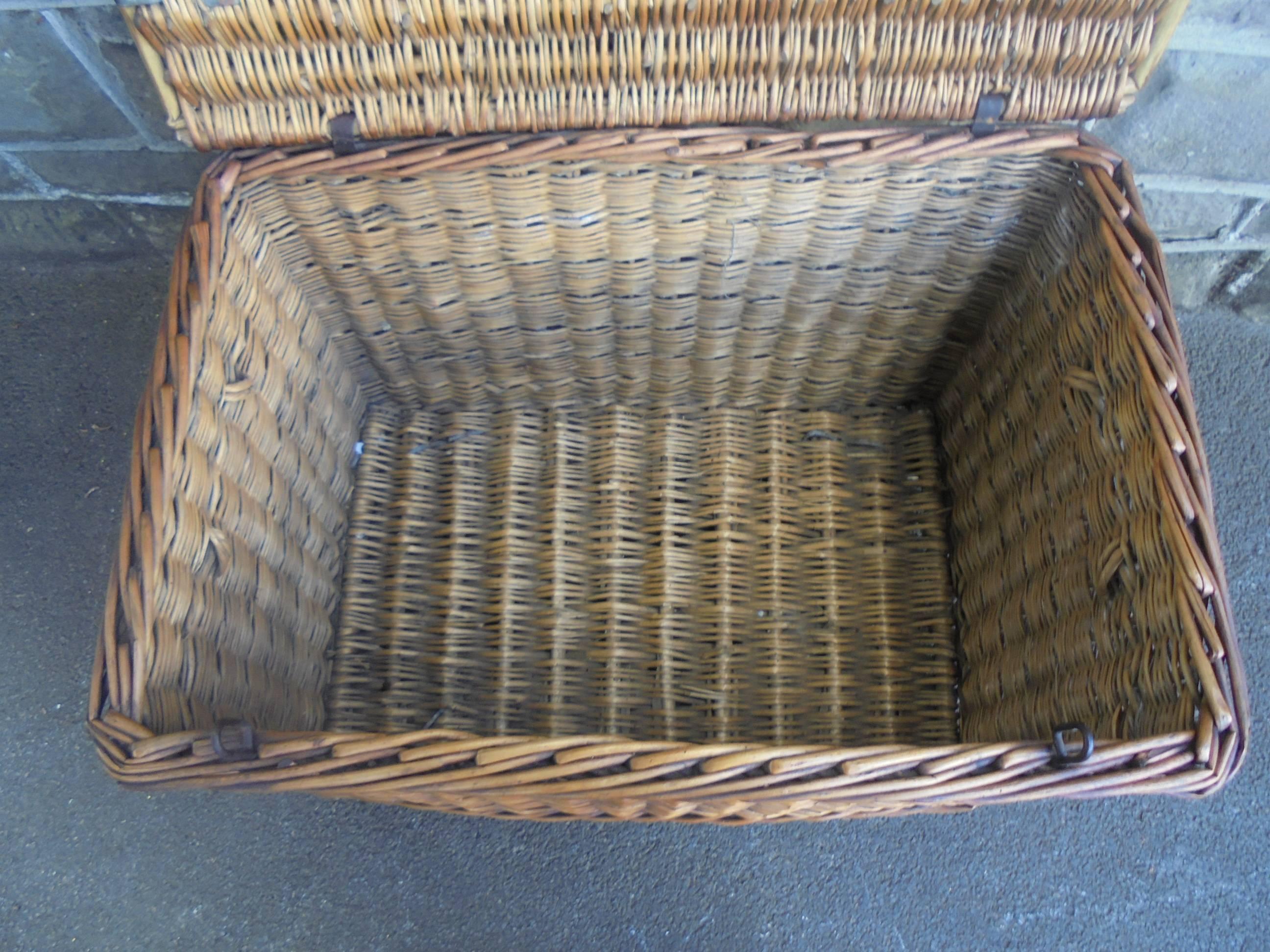 Good Large Antique Wicker Lidded Basket For Sale 3