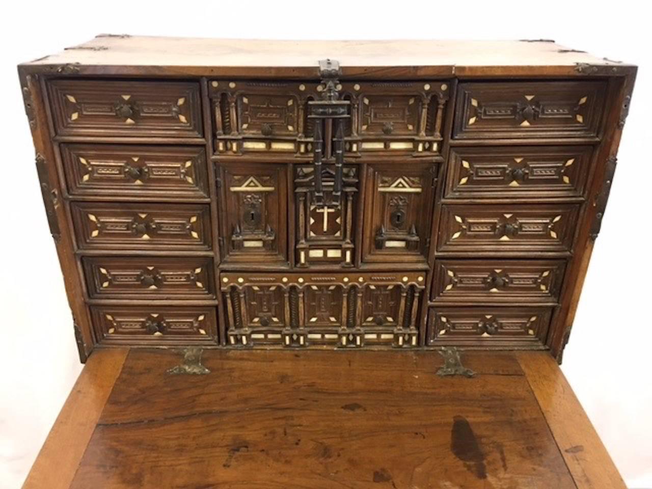 Mexican Spanish Colonial Traveling Desk in Walnut and Bone Inlay For Sale