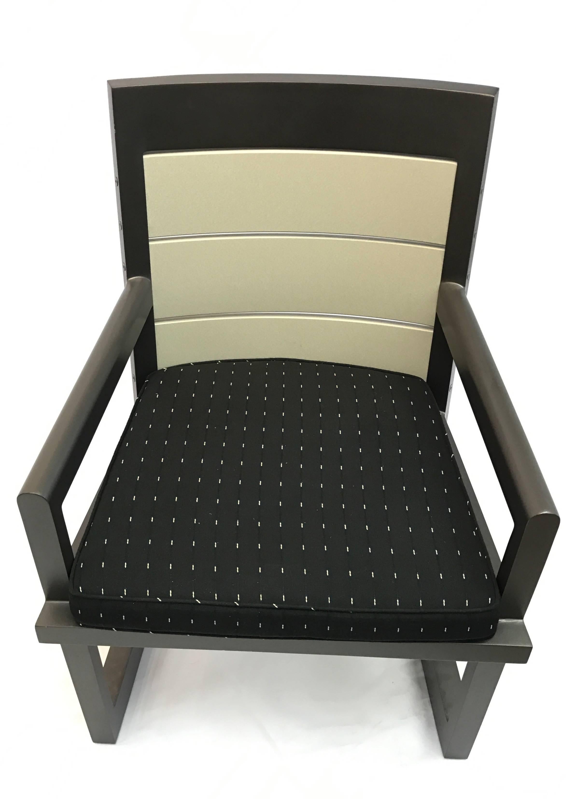 Modern Heltzer Outdoor Dining Chairs For Sale