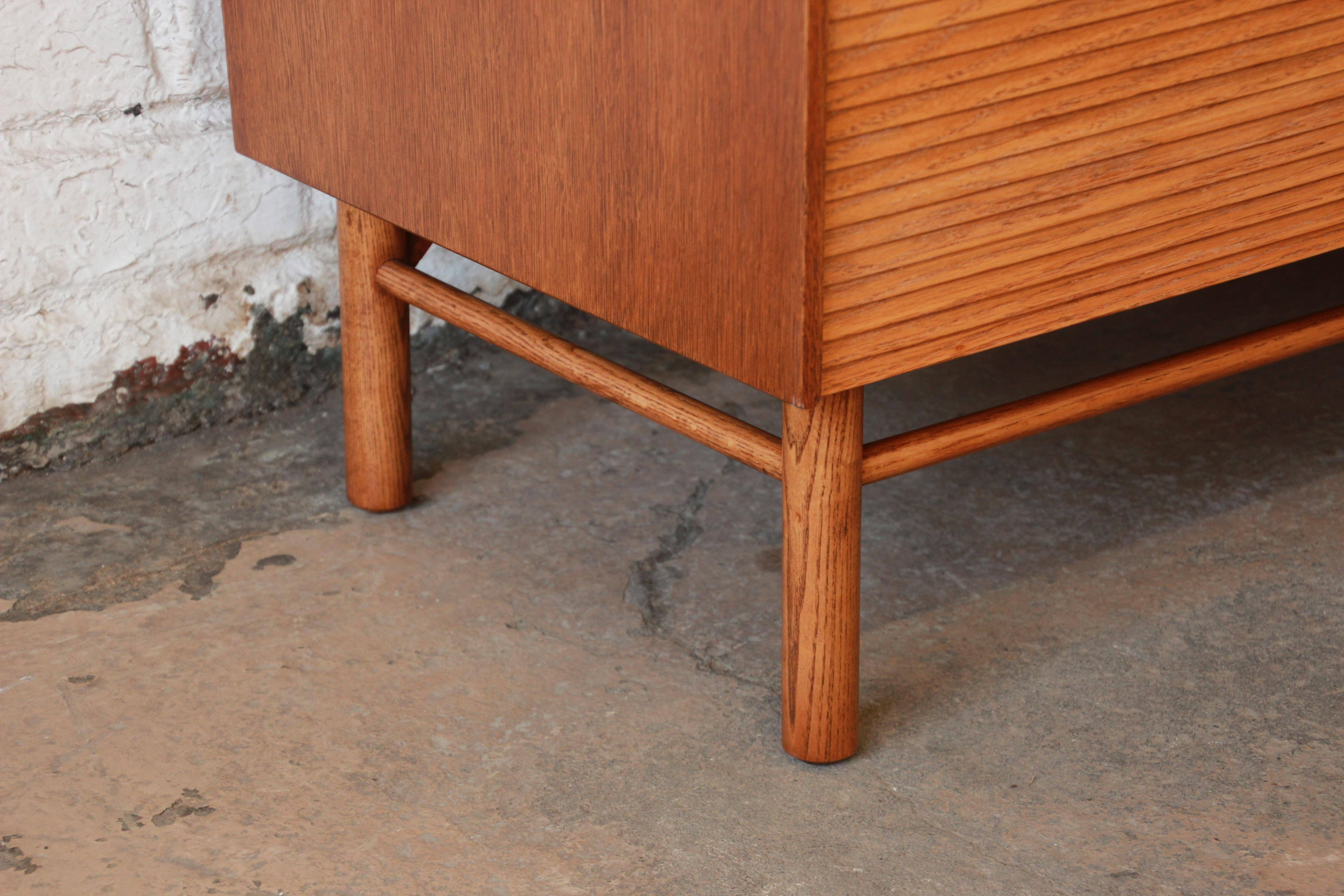 Raymond Loewy for Mengel, Mid-Century Dresser In Excellent Condition In South Bend, IN